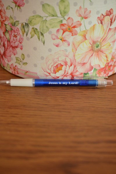 Pix cu mesaj crestin -Jesus is my Lord! (albastru) Pix cu mesaj crestin -Jesus is my Lord! (albastru)