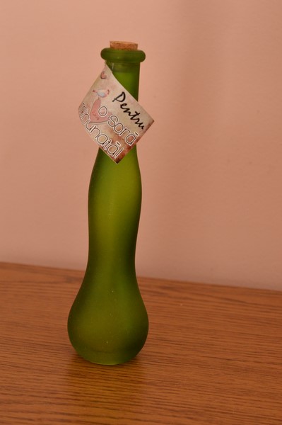 VAZA DIN STICLA MATA VERDE VAZA DIN STICLA MATA VERDE