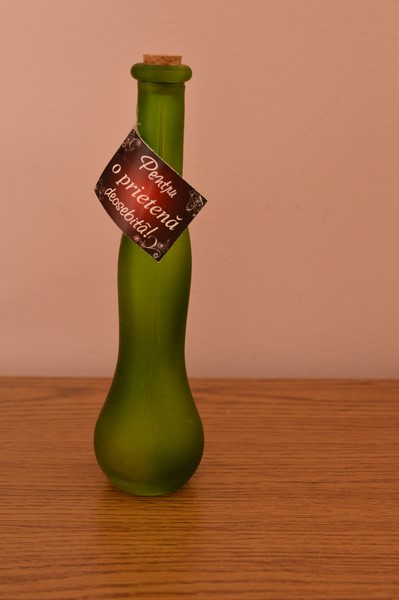 VAZA DIN STICLA MATA VERDE VAZA DIN STICLA MATA VERDE