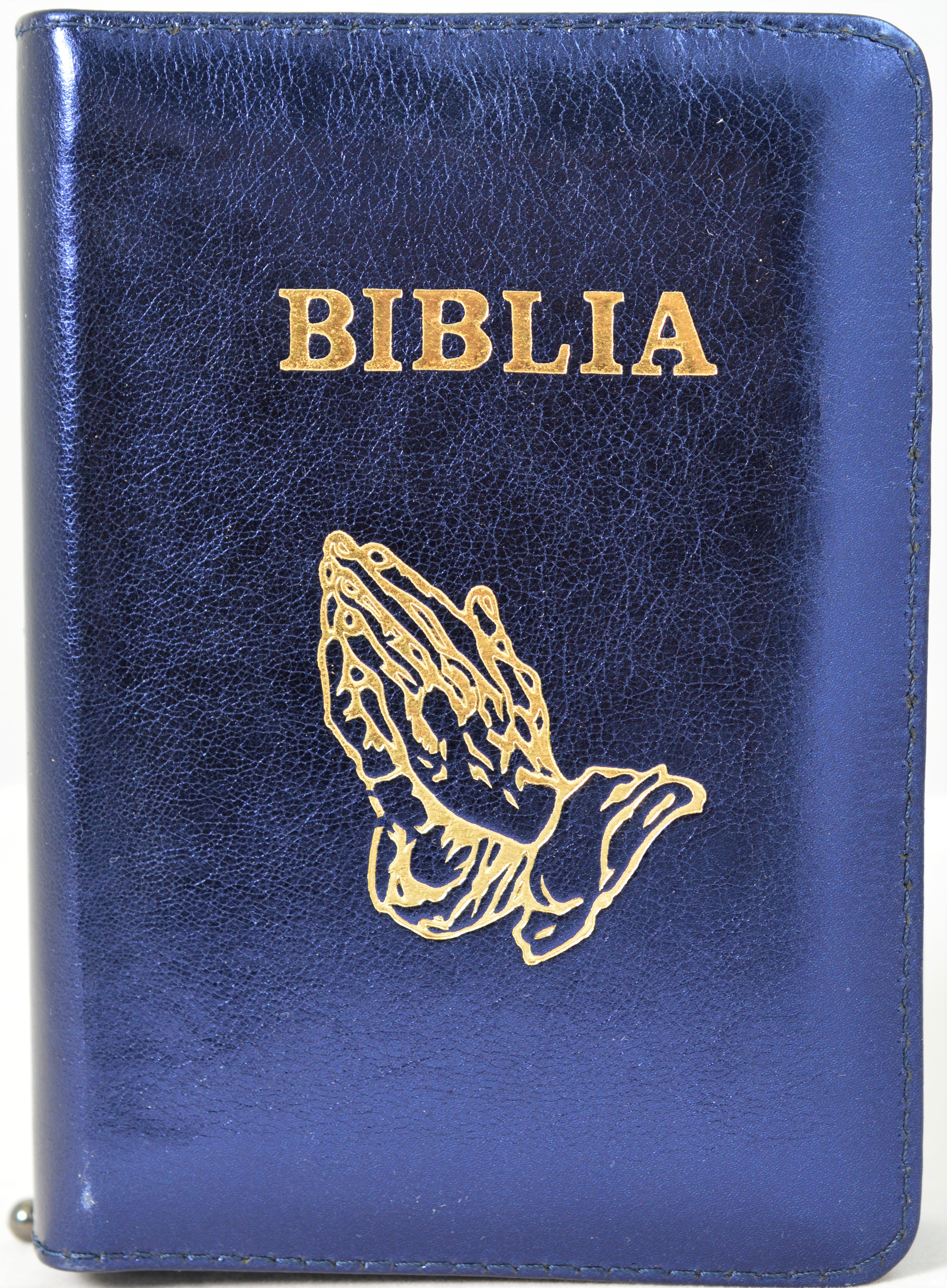 Biblie din piele, mica, bleumarin sidefat, fermoar, margini albe, simbolul maini in ruga, cuv. lui Isus in rosu [043 PF]