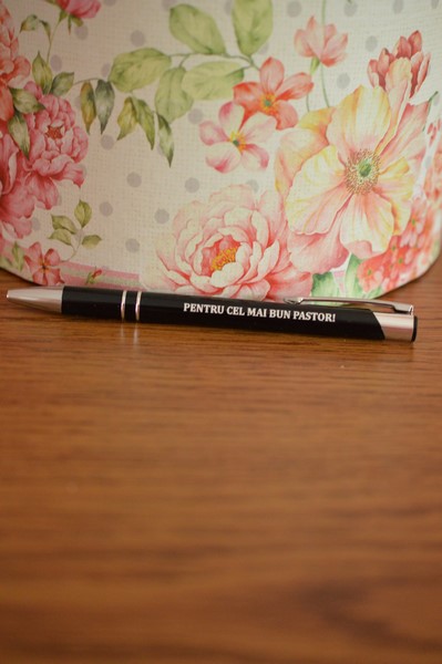 Pix cu mesaj crestin - Pentru cel mai bun PASTOR! (negru) Pix cu mesaj crestin - Pentru cel mai bun PASTOR! (negru)