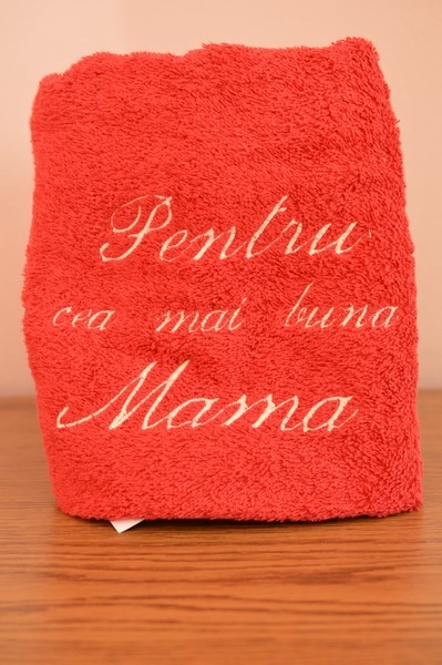 Prosop personalizat- Pentru cea mai buna mama (rosu) Prosop personalizat- Pentru cea mai buna mama (rosu)