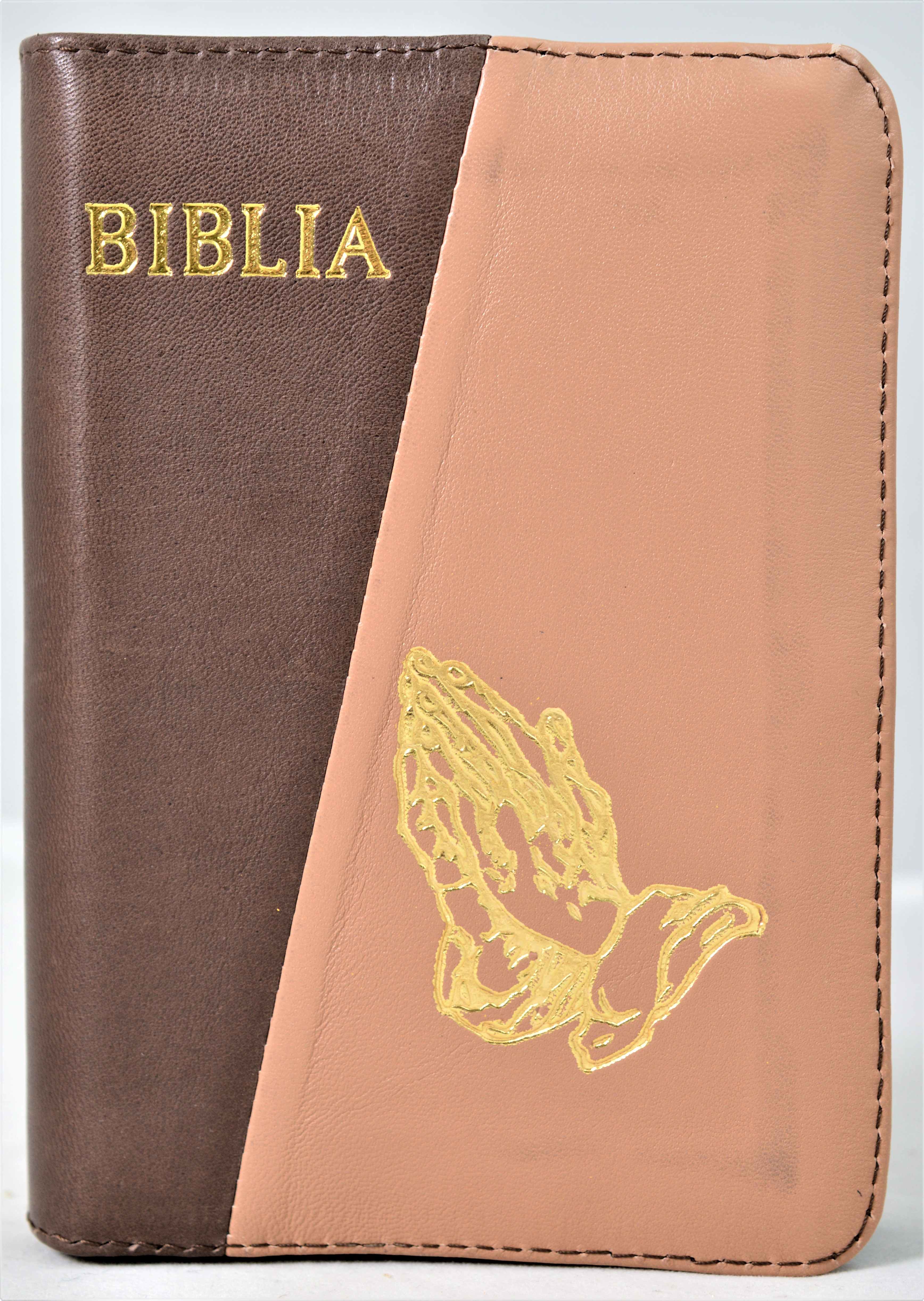 Biblie din piele, mica, culoare maro inchis/maro, fermoar, margini albe, simbolul maini in ruga, cuv. lui Isus in rosu [043 PF]