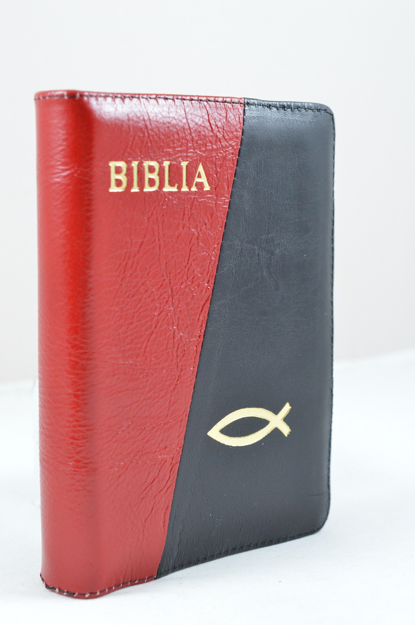 Biblie din piele, dimensiune mica, rosu lucios cu negru, fermoar, simbol peste, cuv. lui Isus in rosu [043 A]