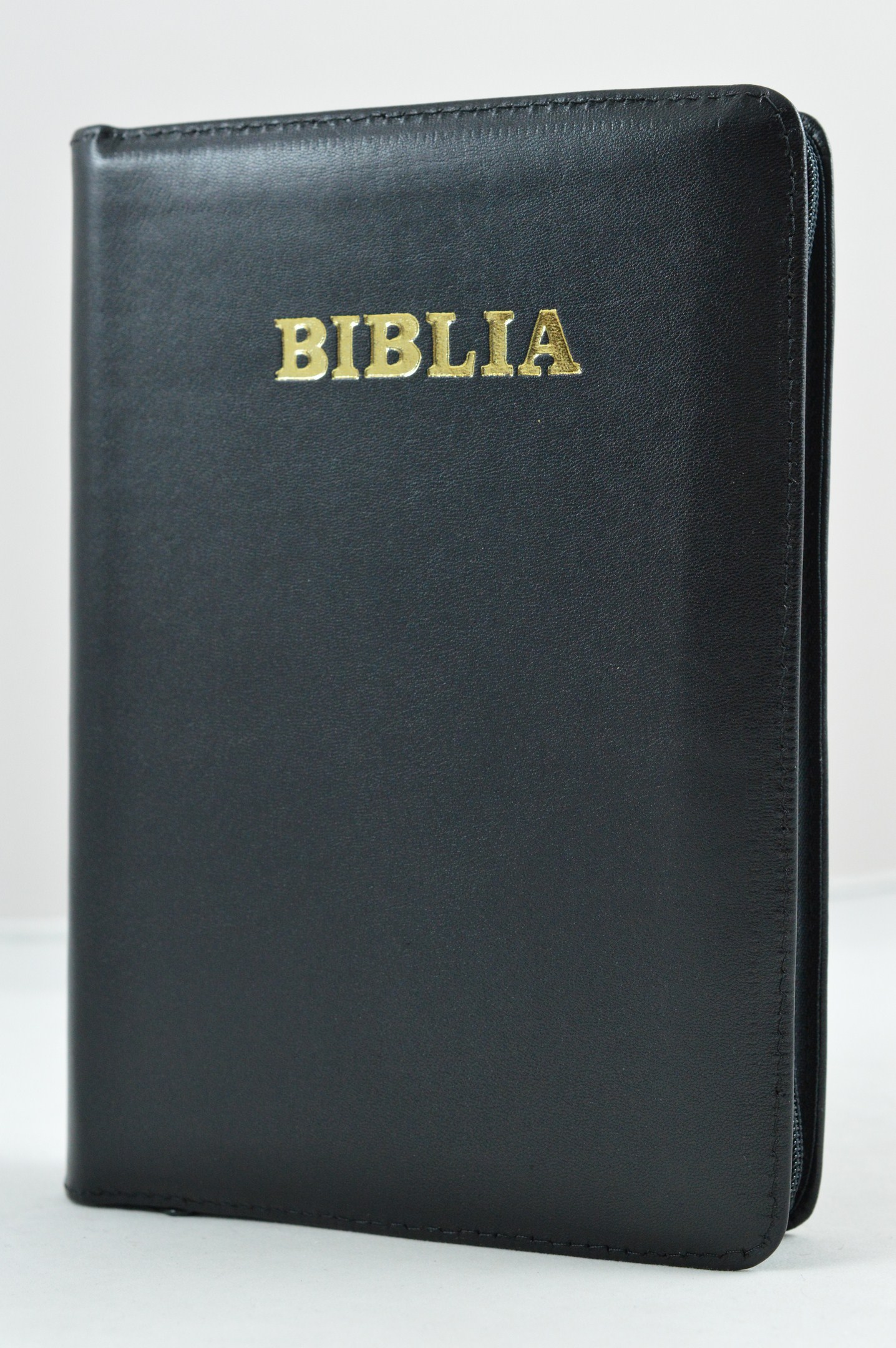 Biblia din piele, medie,negru, fermoar, aurita, cuv. lui Isus cu rosu [052]