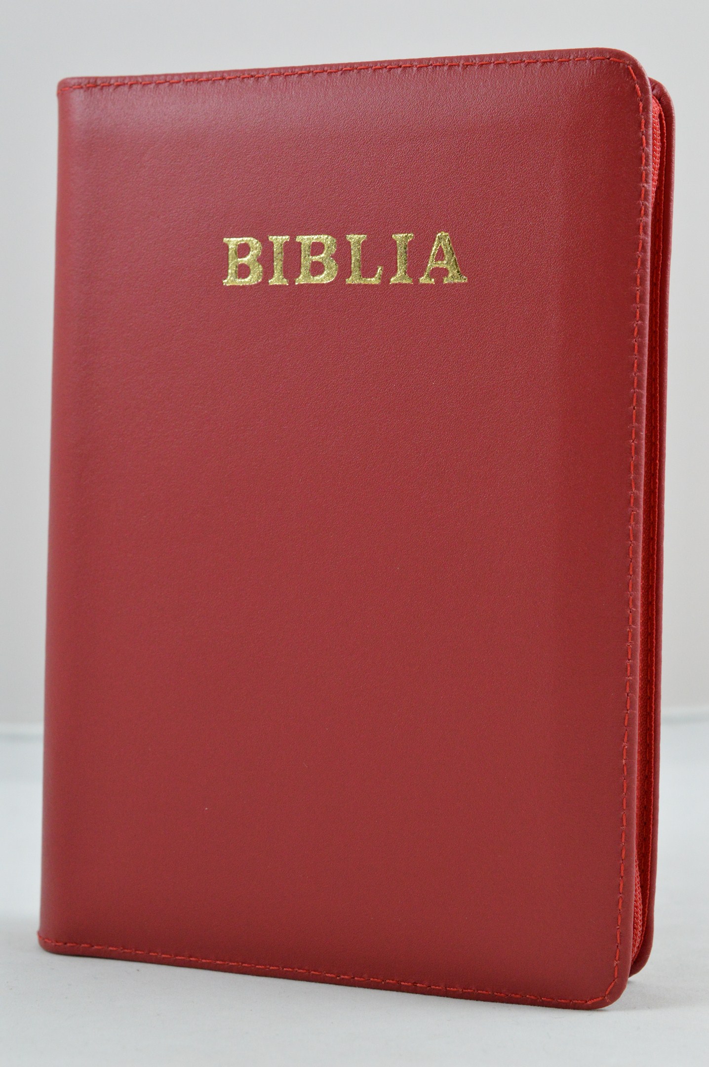 Biblia din piele, medie,rosu, fermoar, aurita, cuv. lui Isus cu rosu [052]