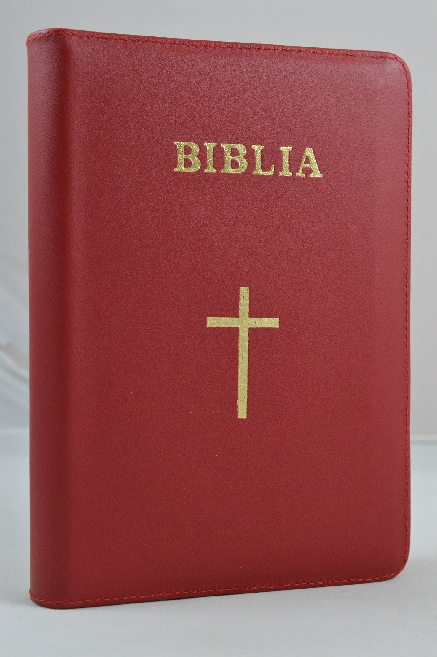 Biblia din piele, medie,rosu cu cruce, fermoar, aurita, cuv. lui Isus cu rosu [052]