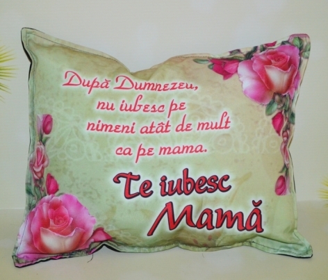 Perna decorativa -  Te iubesc Mama ( 33x26 cm ) Perna decorativa -  Te iubesc Mama ( 33x26 cm )
