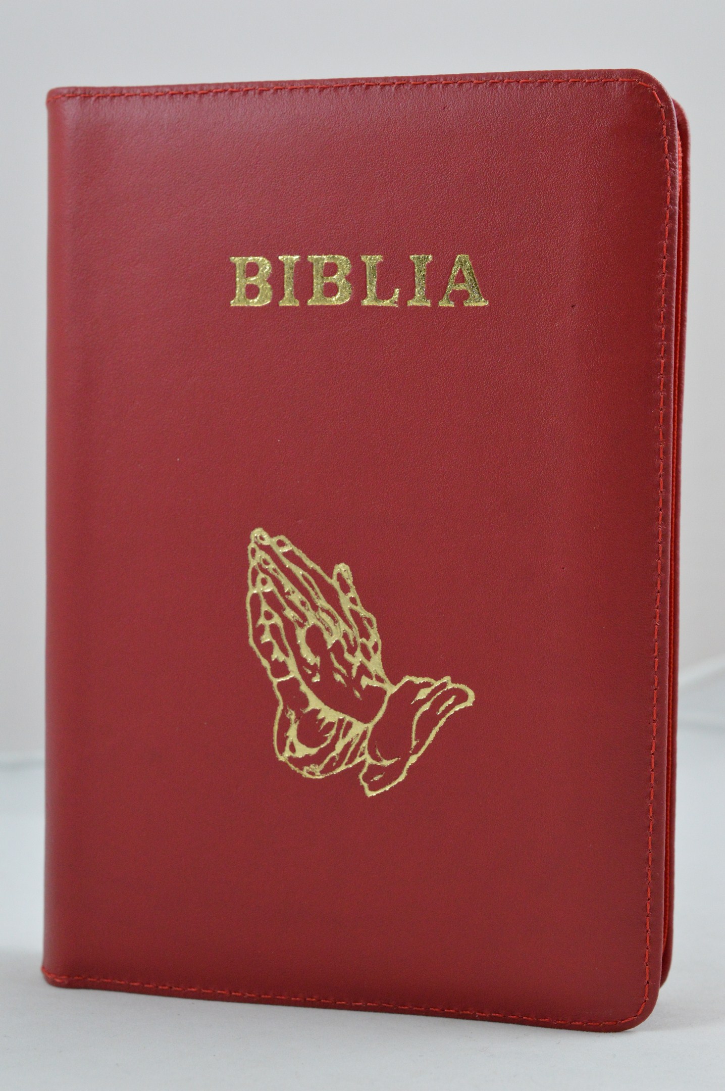 Biblia din piele, medie,rosu cu maini, fermoar, aurita, cuv. lui Isus cu rosu [052]