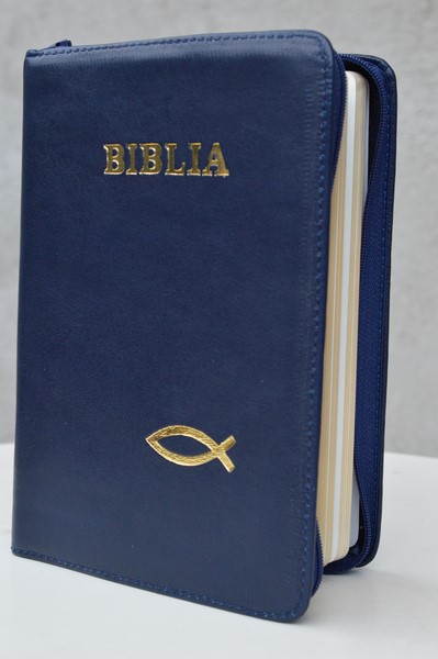 Biblia din piele, medie, albastru inchis, fermoar, aurita, simbol peste, cuv. lui Isus cu rosu [052]