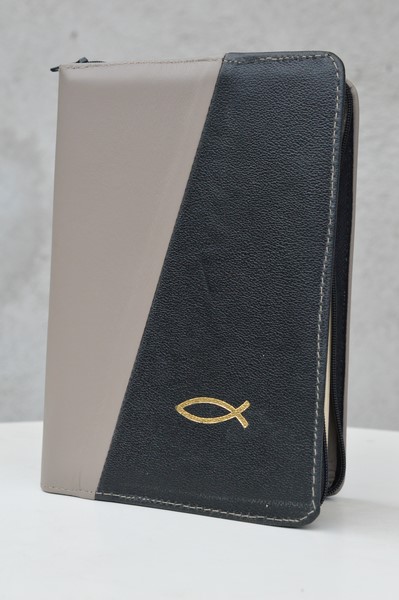 Biblia din piele, medie, bej inchis/negru, fermoar, aurita, simbol peste, cuv. lui Isus cu rosu [052]