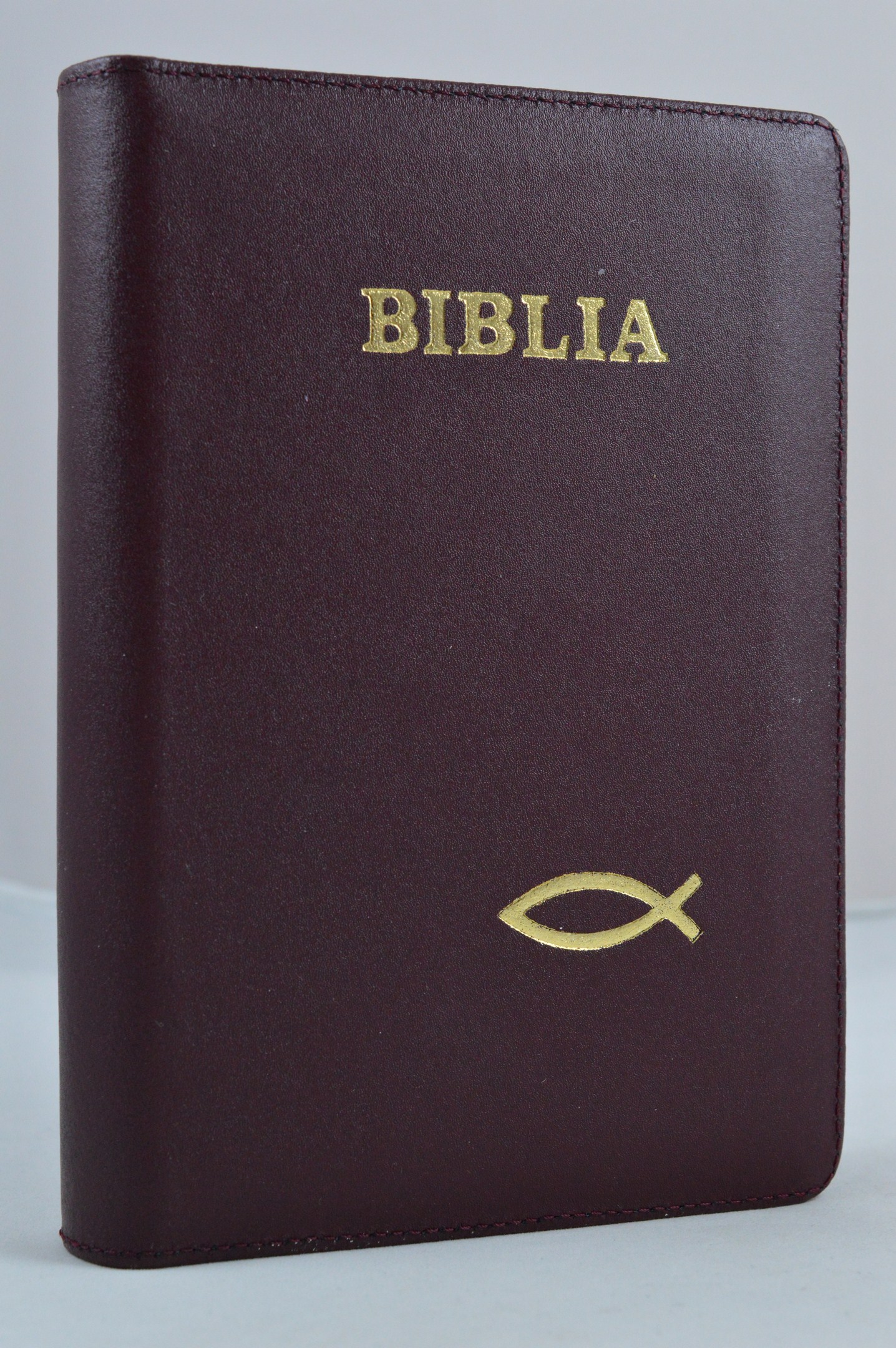 Biblia din piele, medie,visiniu inchis cu peste, fermoar, aurita, cuv. lui Isus cu rosu [052]