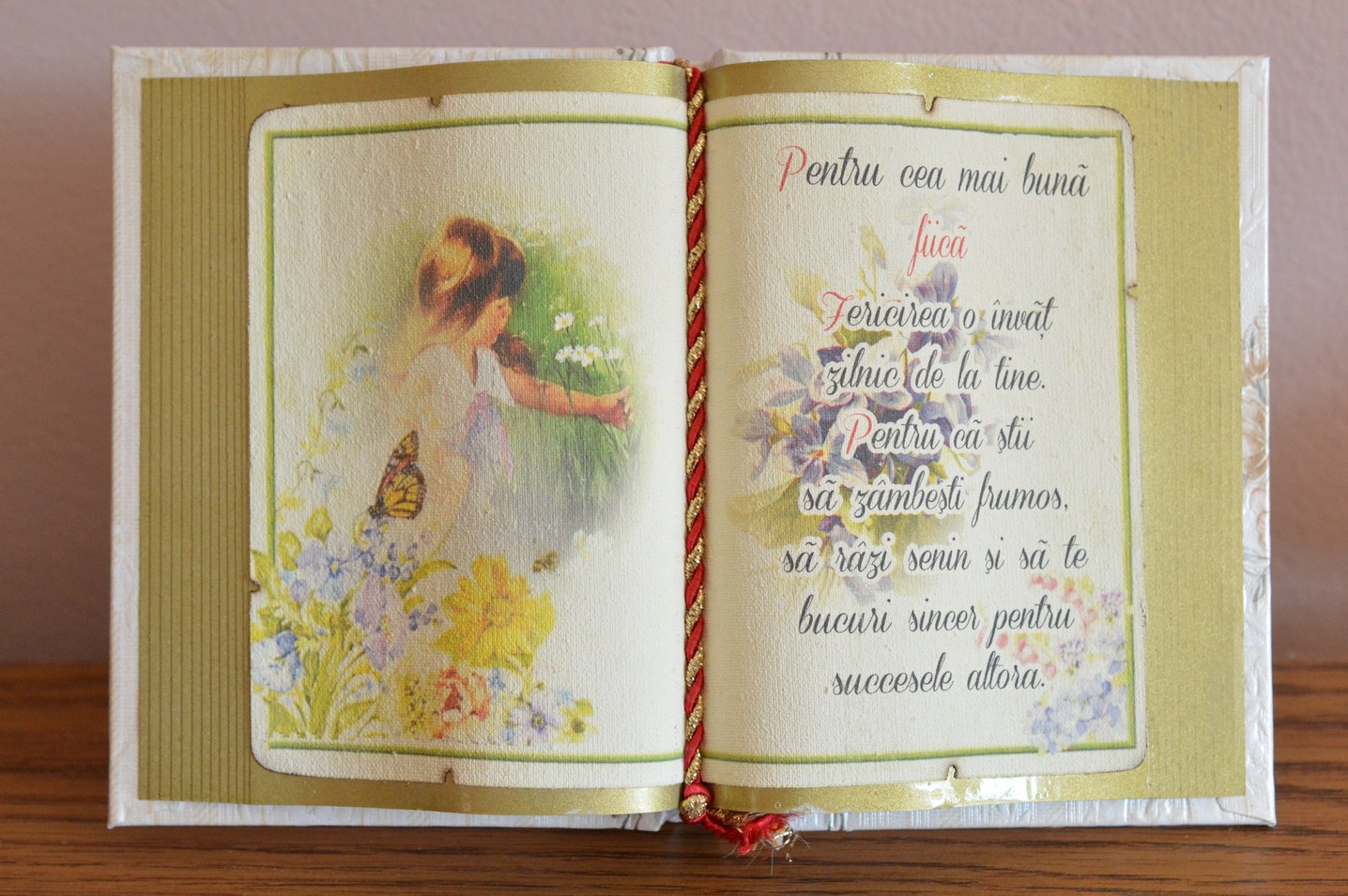 Carte decorativa- Pentru cea mai buna fiica...(14x21 cm) Carte decorativa- Pentru cea mai buna fiica...(14x21 cm)