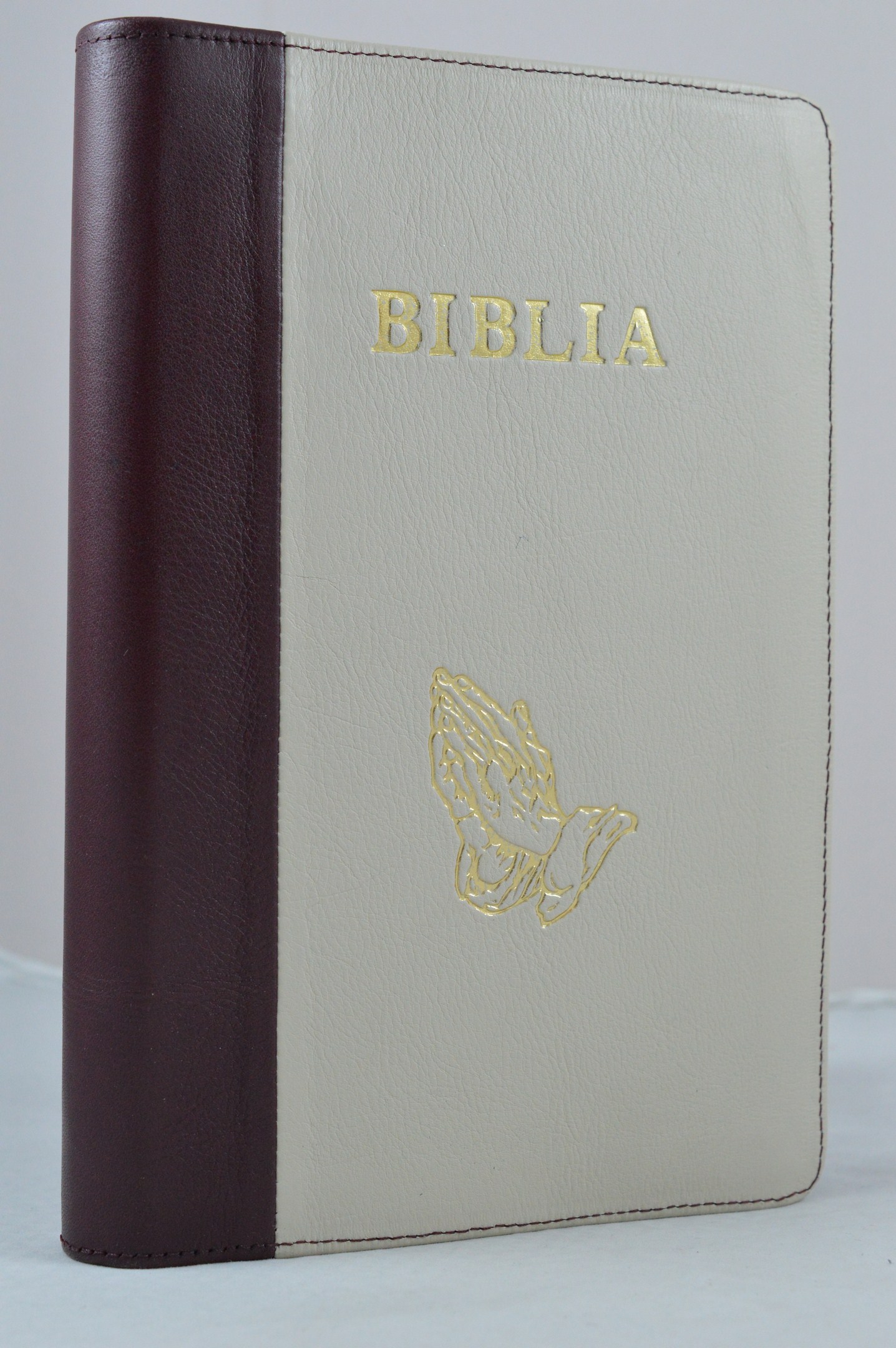 Biblia mare, coperta piele, culoare visiniu cu bej, fermoar, simbol maini [VS 073 PF]