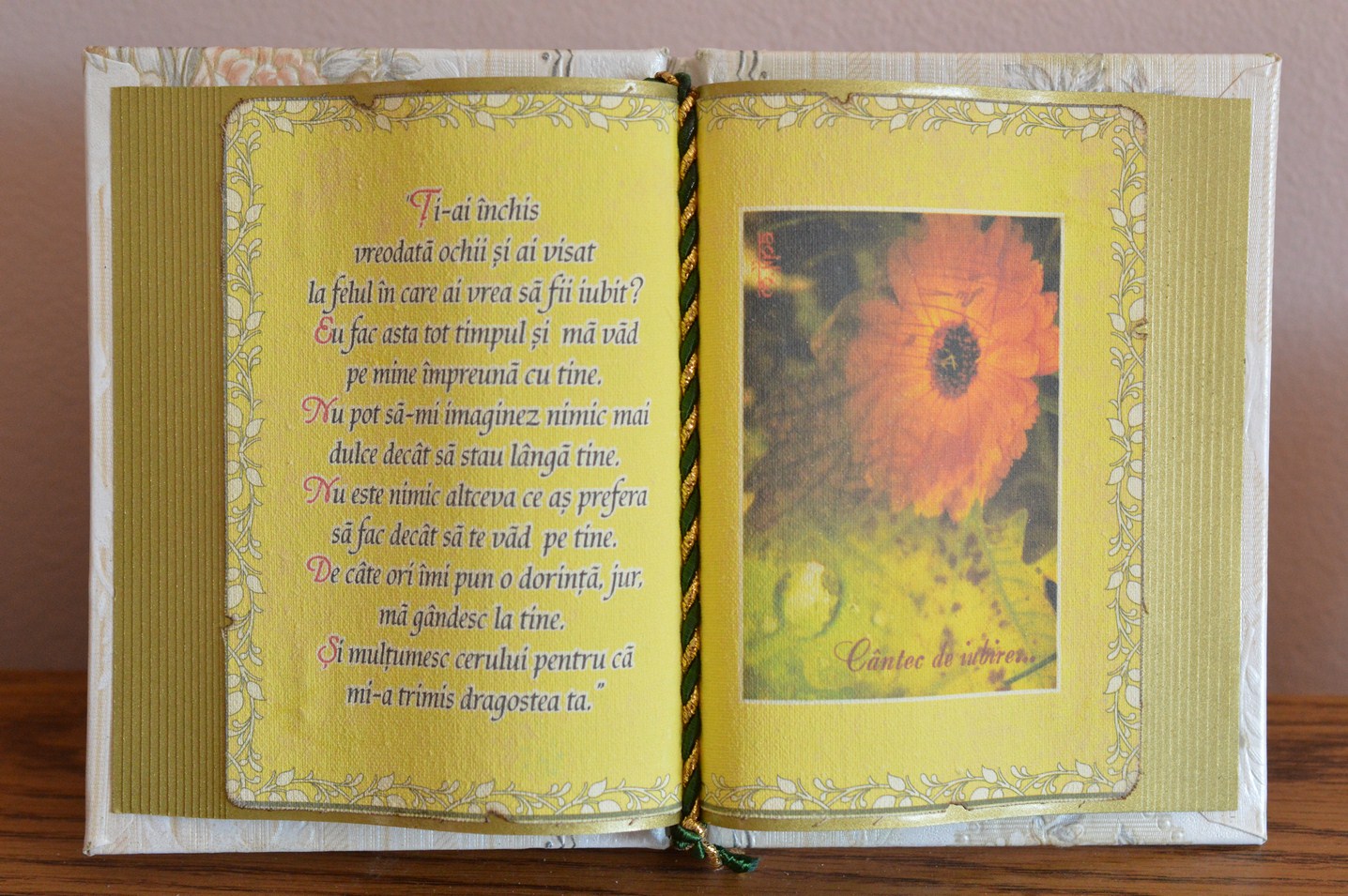 Carte decorativa - Ti-ai inchis vreodata ochii si...(10x14 cm) Carte decorativa - Ti-ai inchis vreodata ochii si...(10x14 cm)