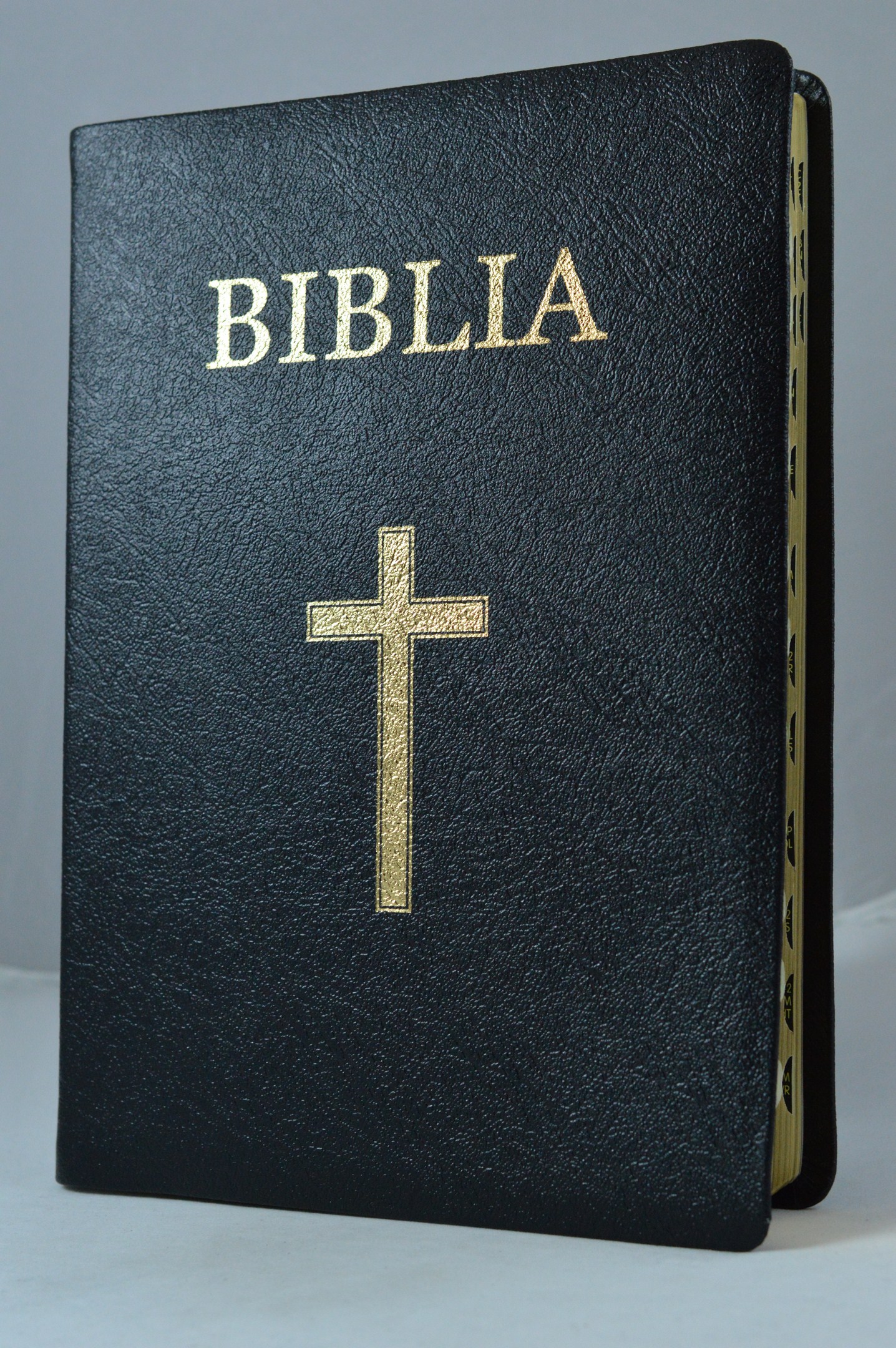 Biblia pentru amvon, foarte mare, piele, neagra, aurita, index, materiale ajutatoare, cu cruce [093 PI]