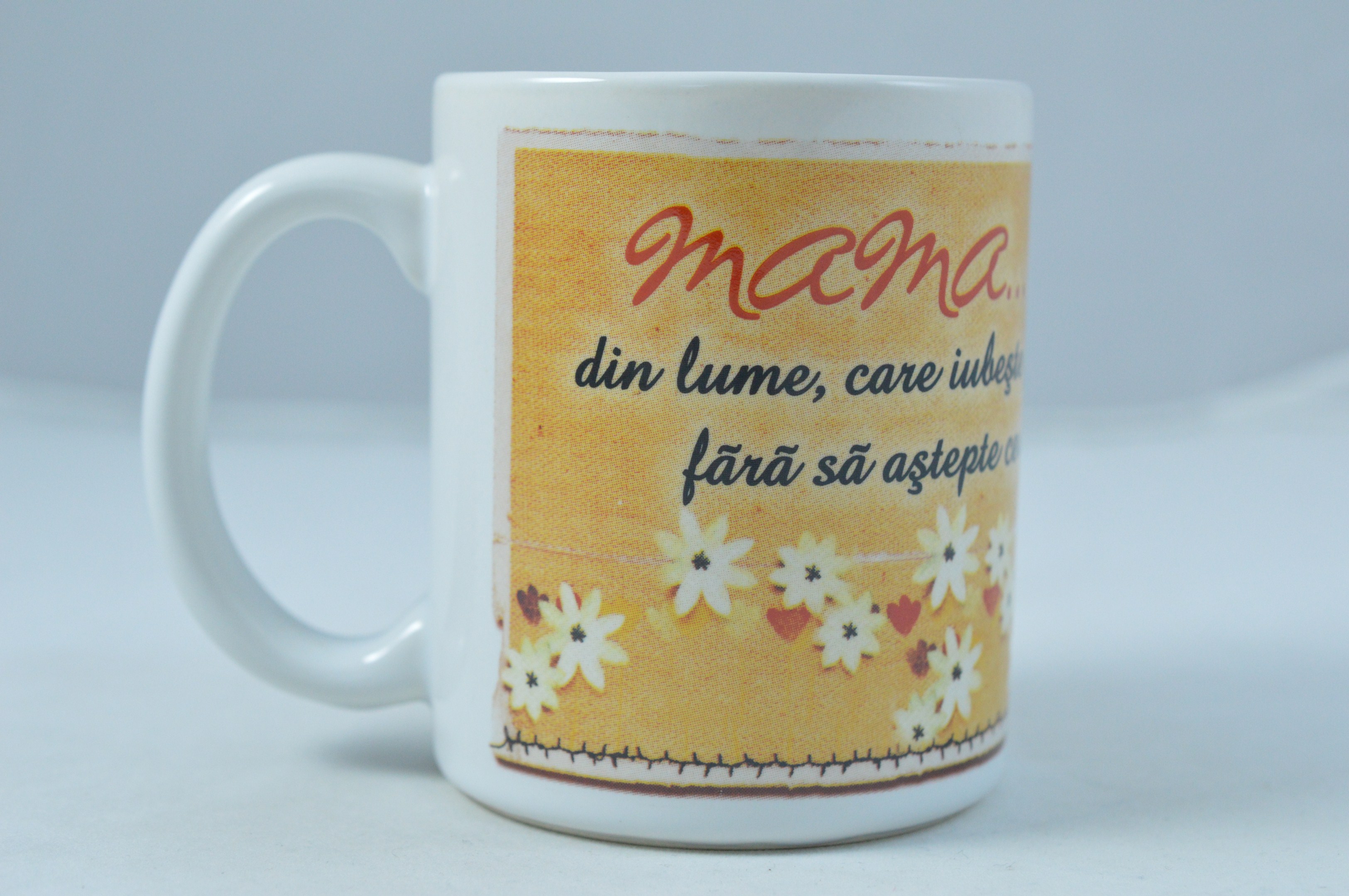 Cana cu mesaj crestin - Mama... singura fiinta din lume, care iubeste Cana cu mesaj crestin - Mama... singura fiinta din lume, care iubeste