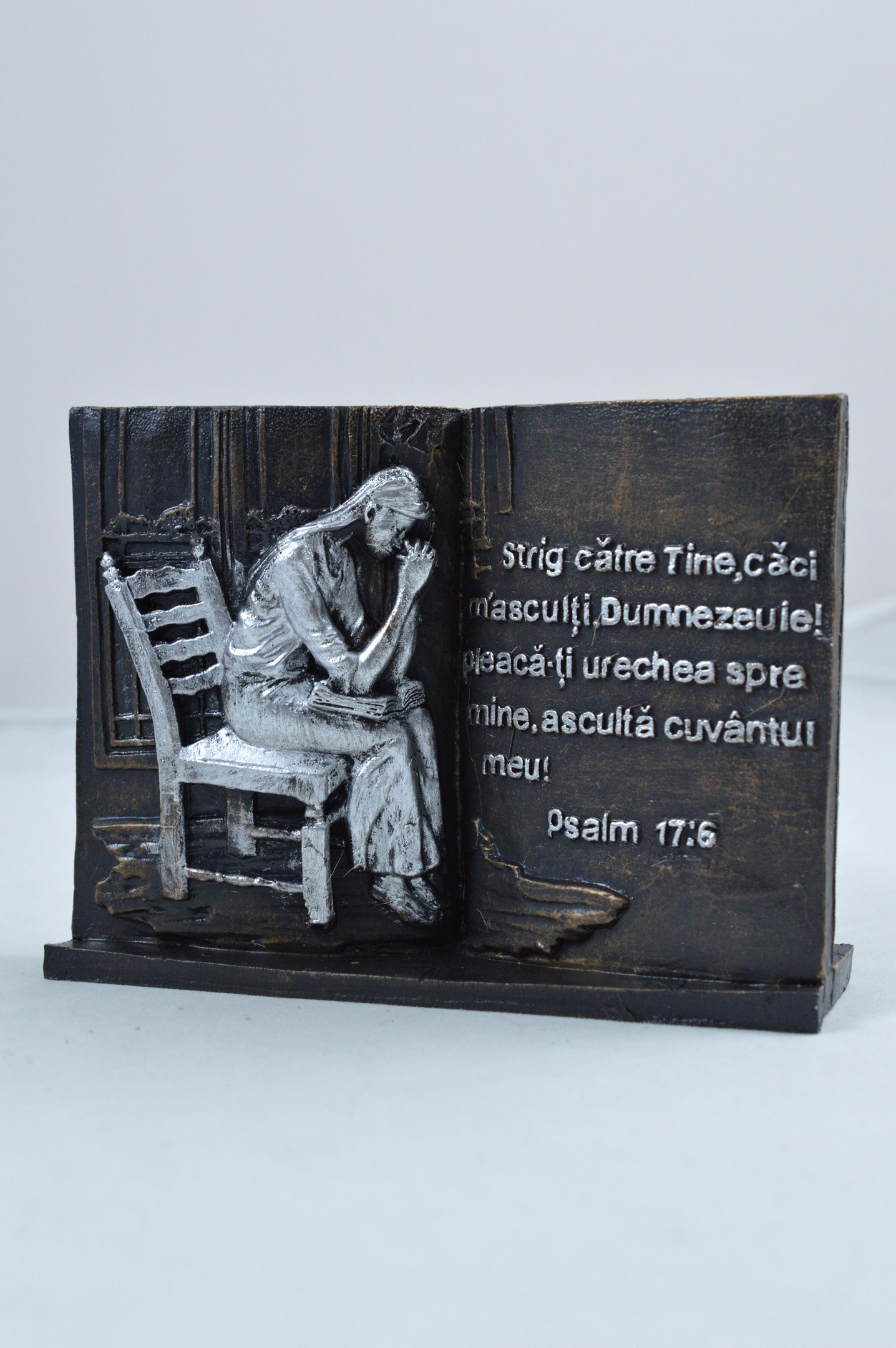 Aplica in forma de carte cu text biblic - Strig catre tine Aplica in forma de carte cu text biblic - Strig catre tine