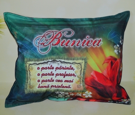 Perna decorativa - Bunica ( 33x26 cm ) Perna decorativa - Bunica ( 33x26 cm )
