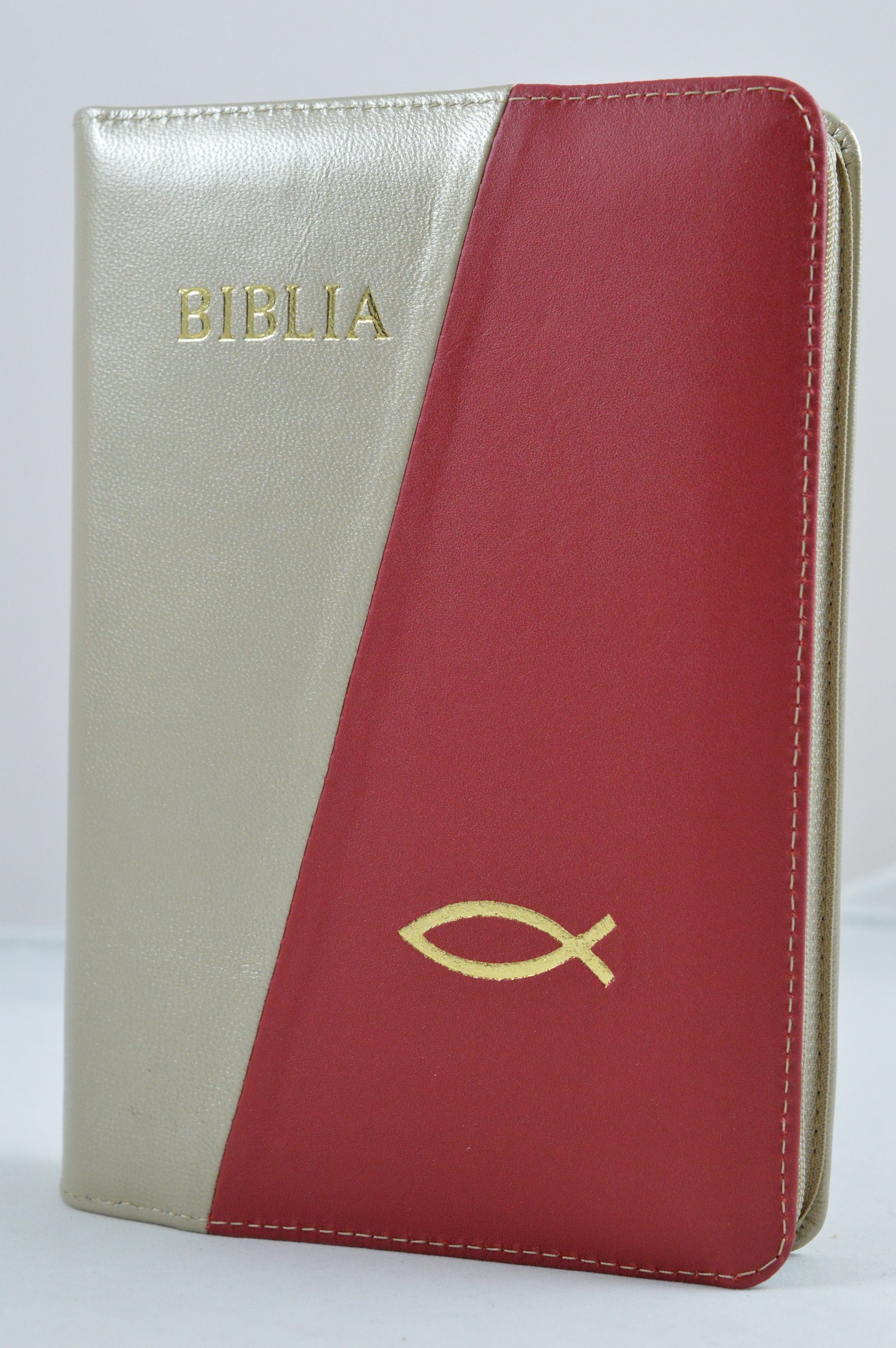 Biblie din piele, marime medie,bej-rosu cu peste, fermoar, index, margini aurii, cuv. lui Isus cu rosu [SB 057 PFI]