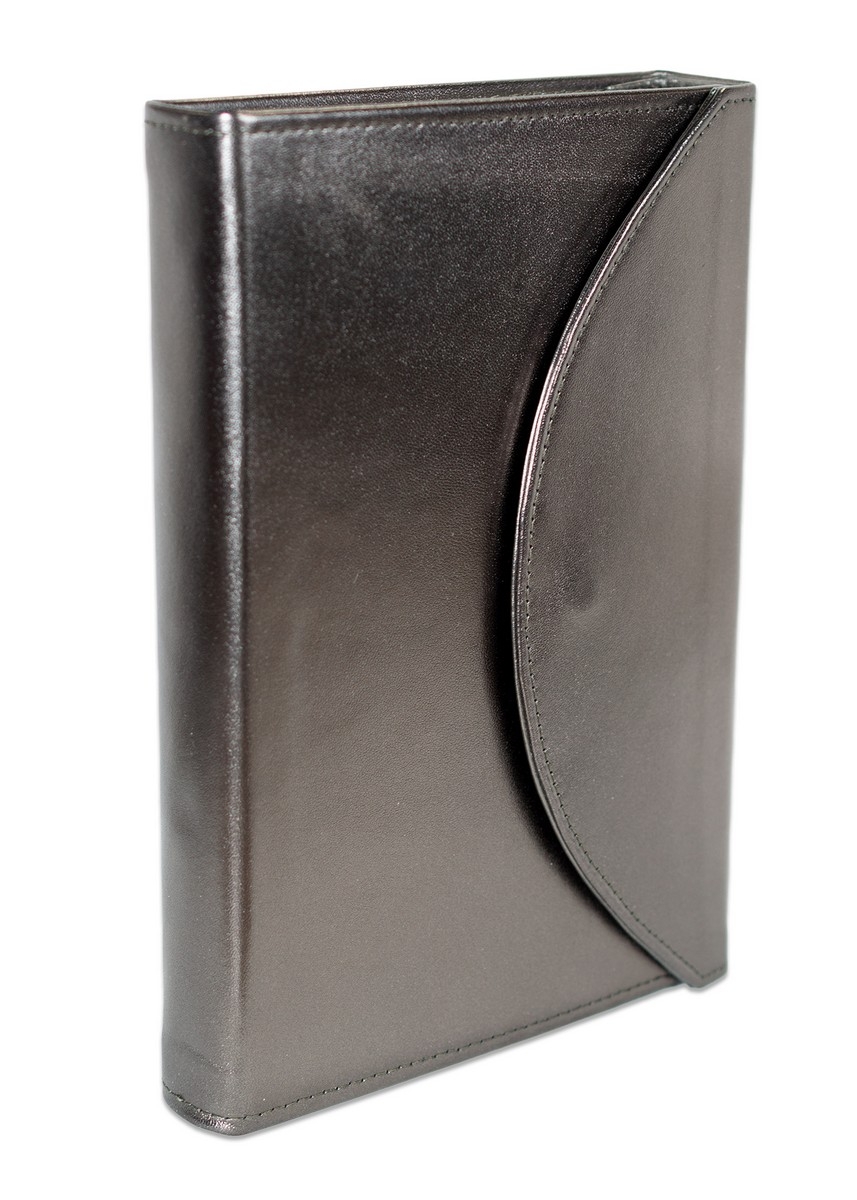 Biblie mare, piele, bronz, clapeta cu capsa, index, margini argintii, cuv. Isus cu rosu + inel pentru pix [MAR 073 PCI]