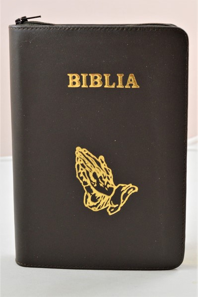 Biblia din piele, medie, maro inchis, fermoar, aurita, simbolul maini in ruga, cuv. lui Isus cu rosu [052]