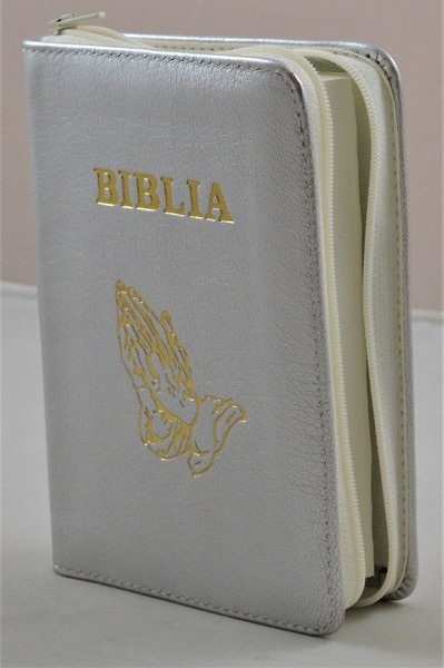Biblie din piele, mica, argintiu, fermoar, margini albe, simbolul maini in ruga, cuv. lui Isus in rosu [043 PF]