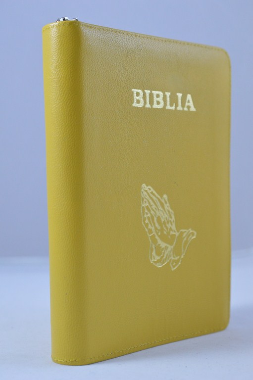 Biblia din piele, marime medie, galben, cu maini, fermoar, margini aurii, cuv. lui Isus cu rosu [052]