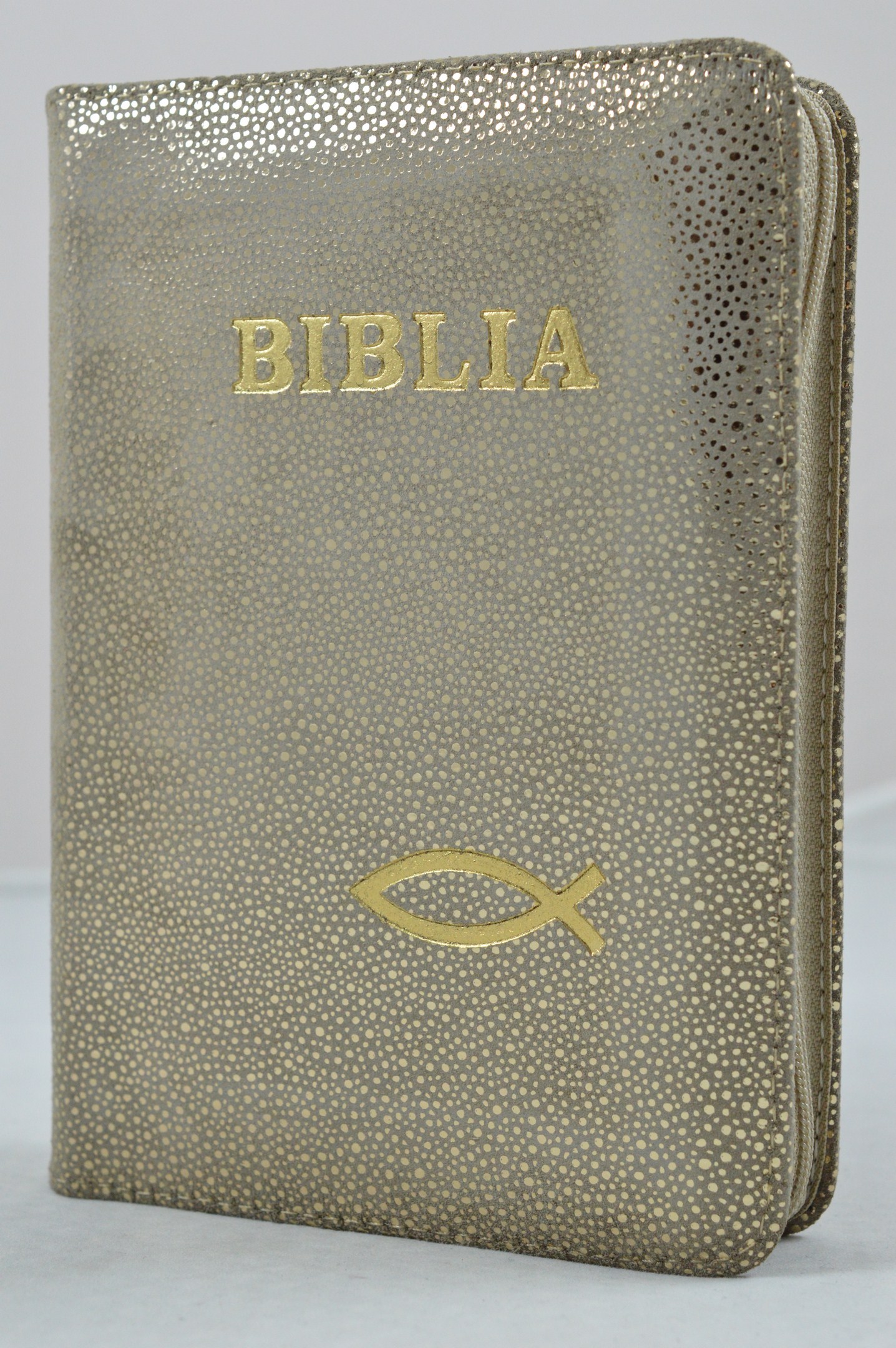 Biblie din piele, dimensiune mica, crem cu imprimeu auriu, fermoar, simbol peste, cuv. lui Isus in rosu [043 A]