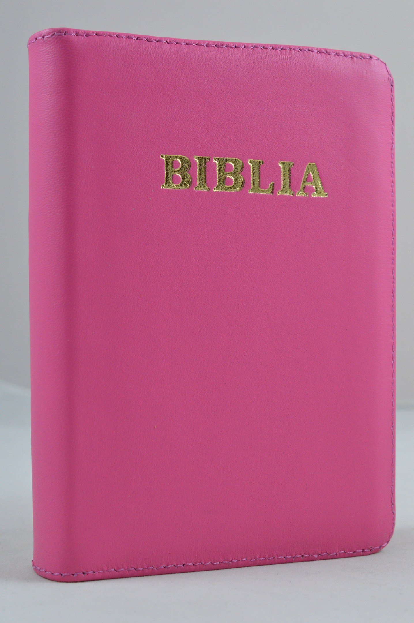 Biblia format mic, din piele, culoare roz bombon, index, fermoar, margini argintii, cuv. lui Isus in rosu [047 PFI]