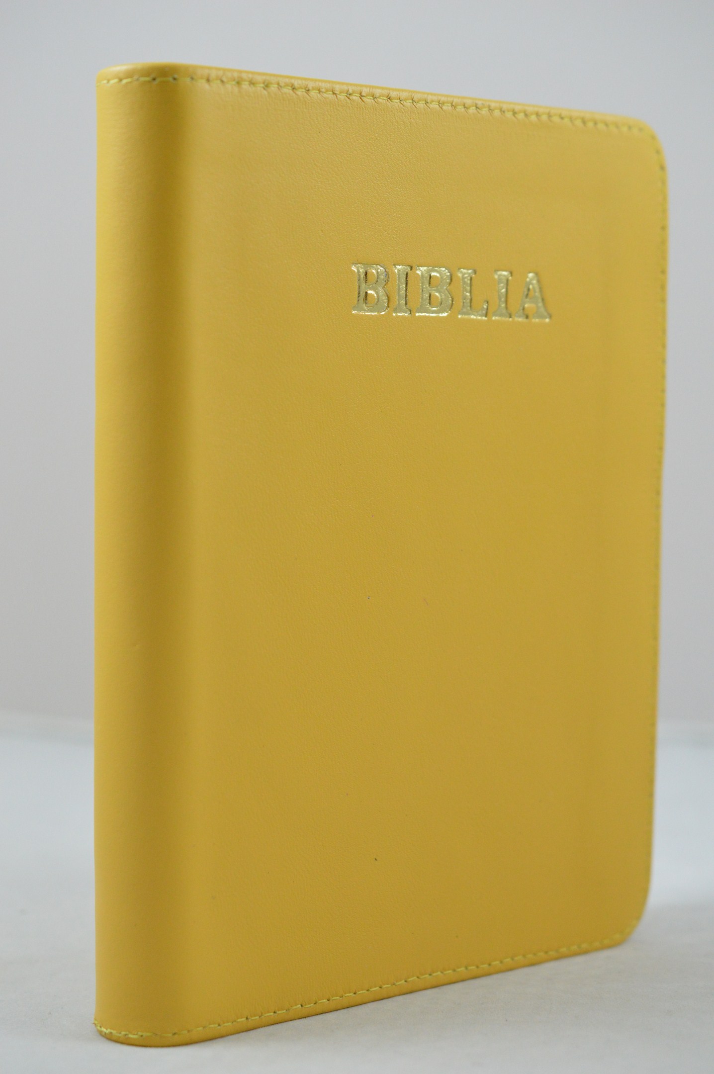 Biblia din piele, marime medie, galbena, fermoar, aurita, simbol simpla, 4 harti color [SI 052]