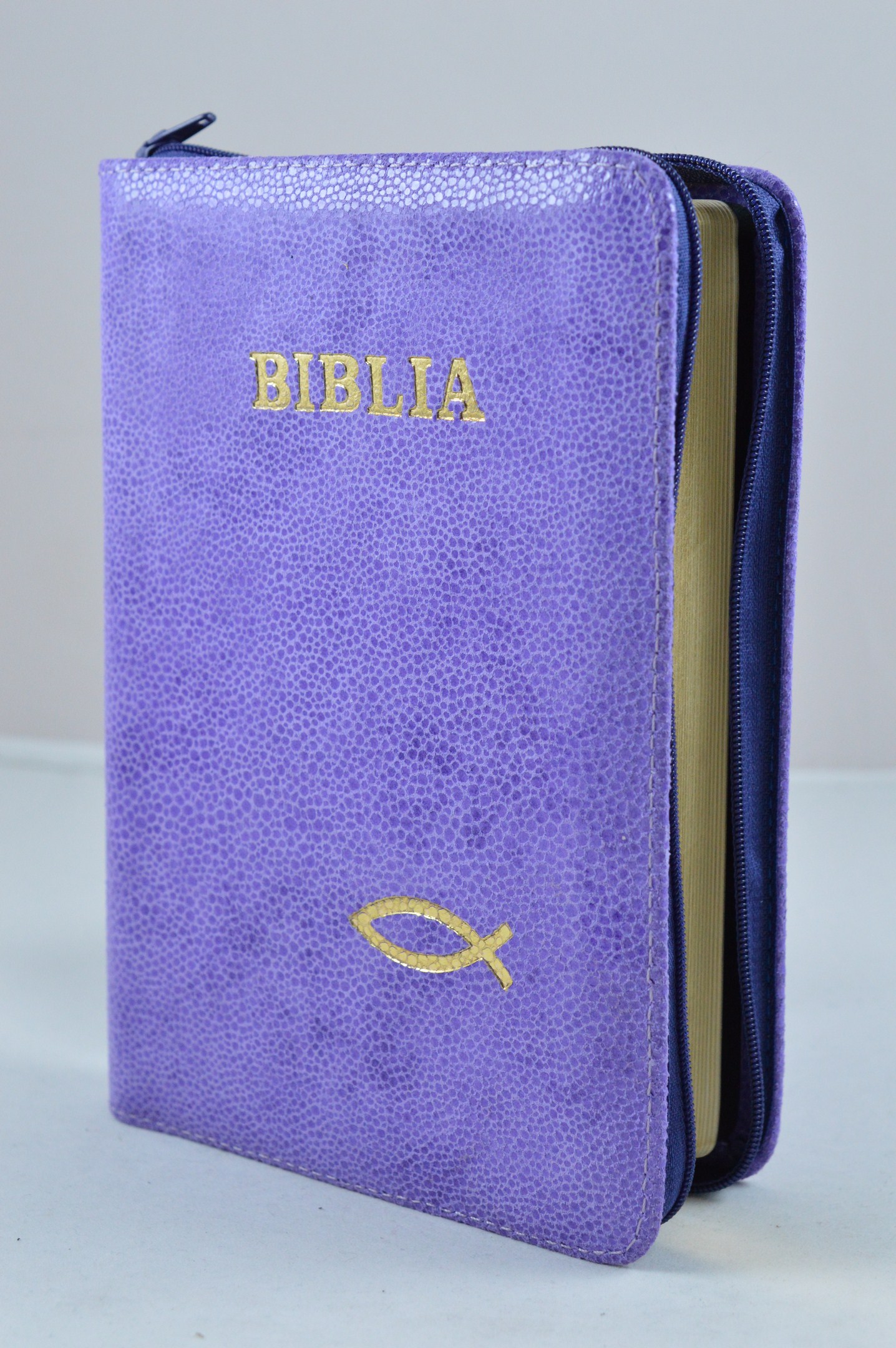 Biblia din piele, medie, mov cu model , fermoar, aurita, simbol peste, cuv. lui Isus cu rosu [052]