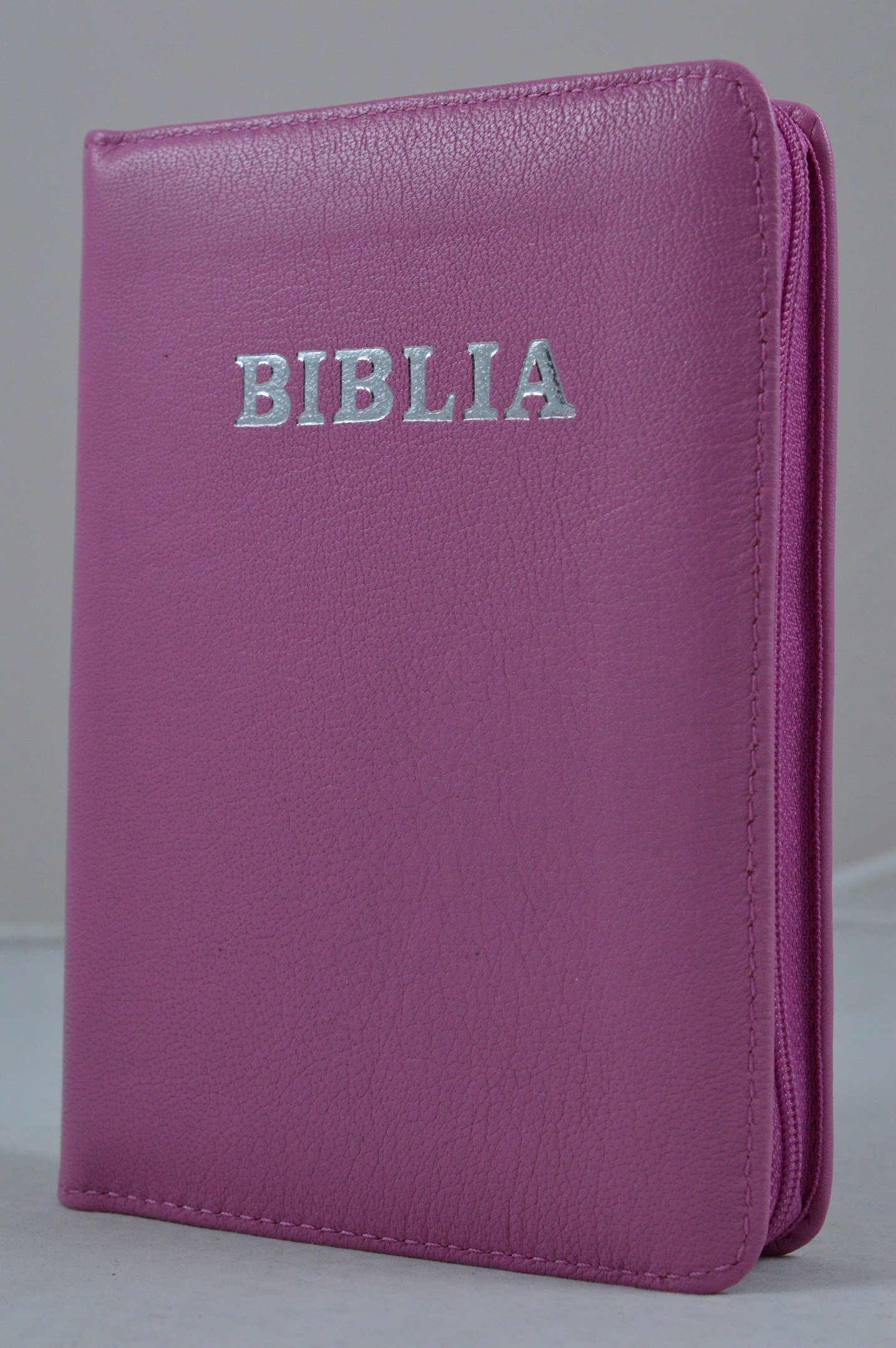 Biblie din piele, mica, violet, fermoar, argintata, cuv. lui Isus in rosu [043 A]