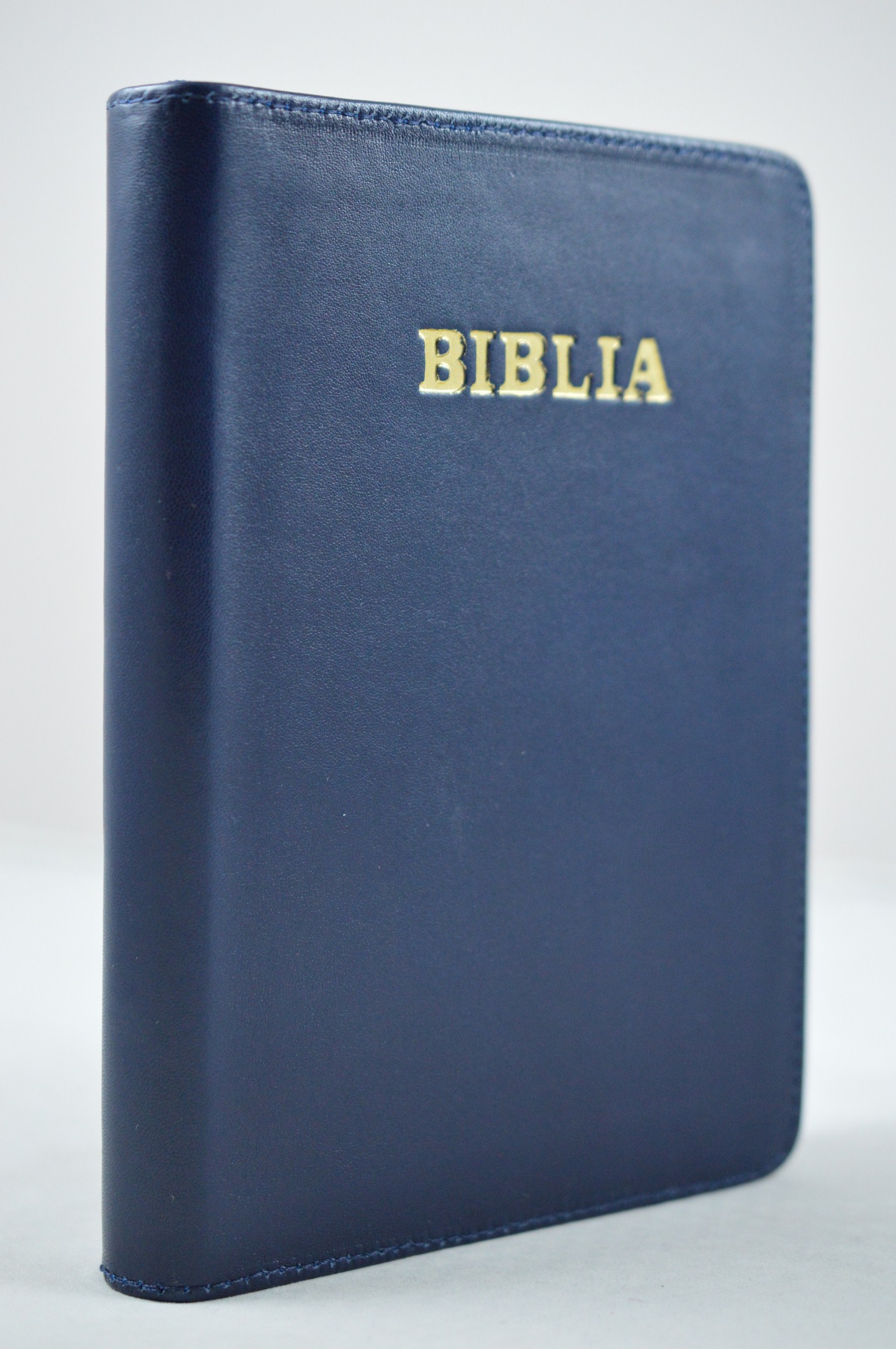 Biblia din piele, marime medie, albastru inchis, fermoar, aurita, simbol simpla, 4 harti color [SI 052]