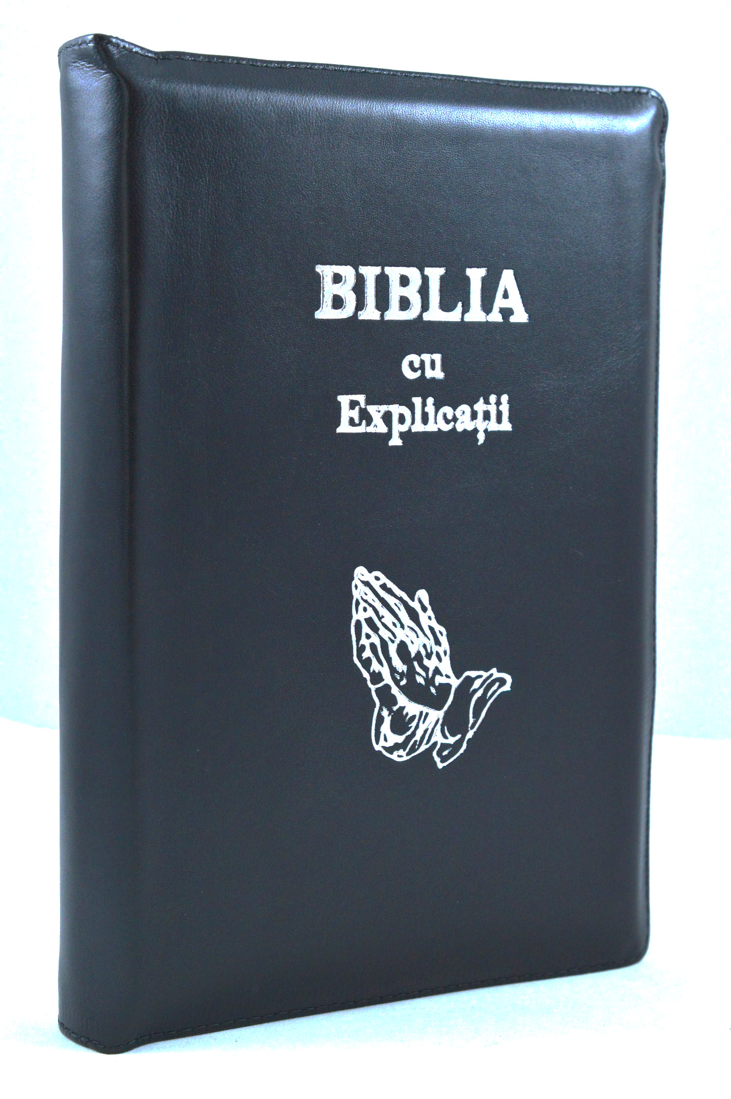Biblia cu explicatii + concordanta biblica, piele naturala, negru, fermoar, index, argintata, cuv. lui Isus cu rosu, fara simbol maini [CO 77 PFI]