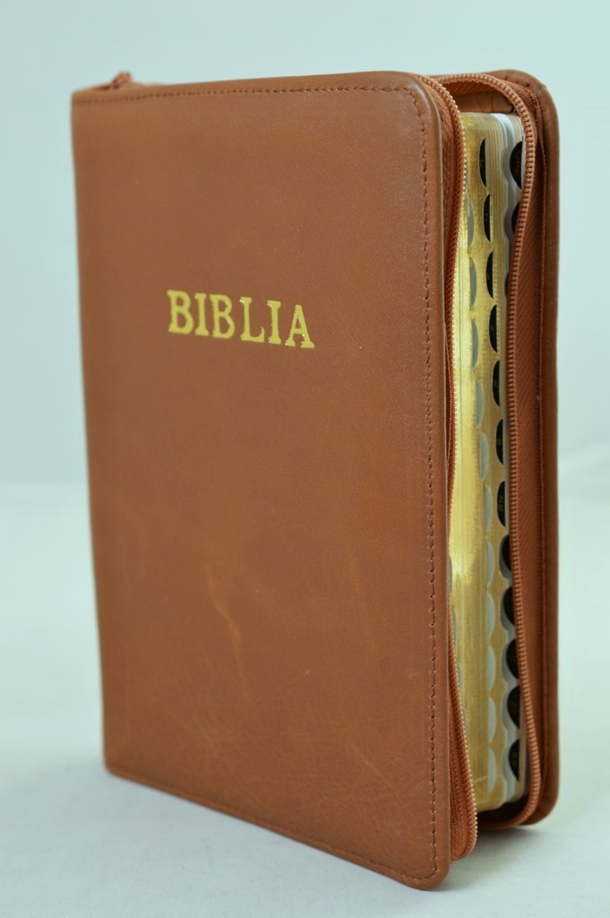 Biblie din piele, marime medie, culoare maro, simpla, fermoar, index, margini aurii, [SB 057 PFI]