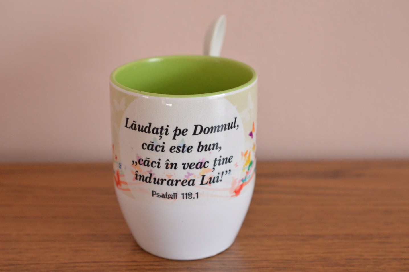 Cana cu lingurita - Laudati pe domnul Cana cu lingurita - Laudati pe domnul