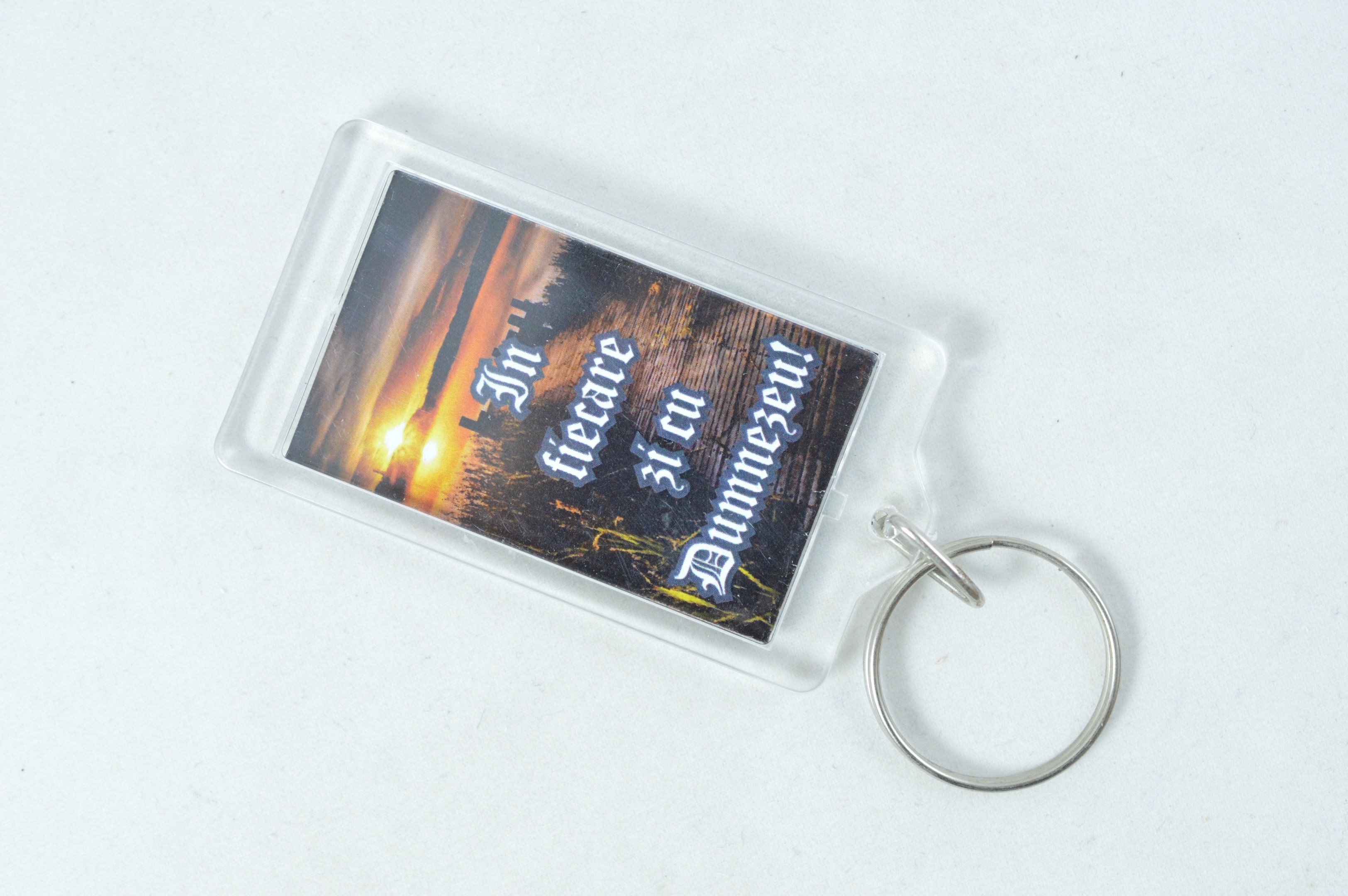 Breloc cu mesaj crestin fata/verso - In fiecare zi cu Dumnezeu Breloc cu mesaj crestin fata/verso - In fiecare zi cu Dumnezeu