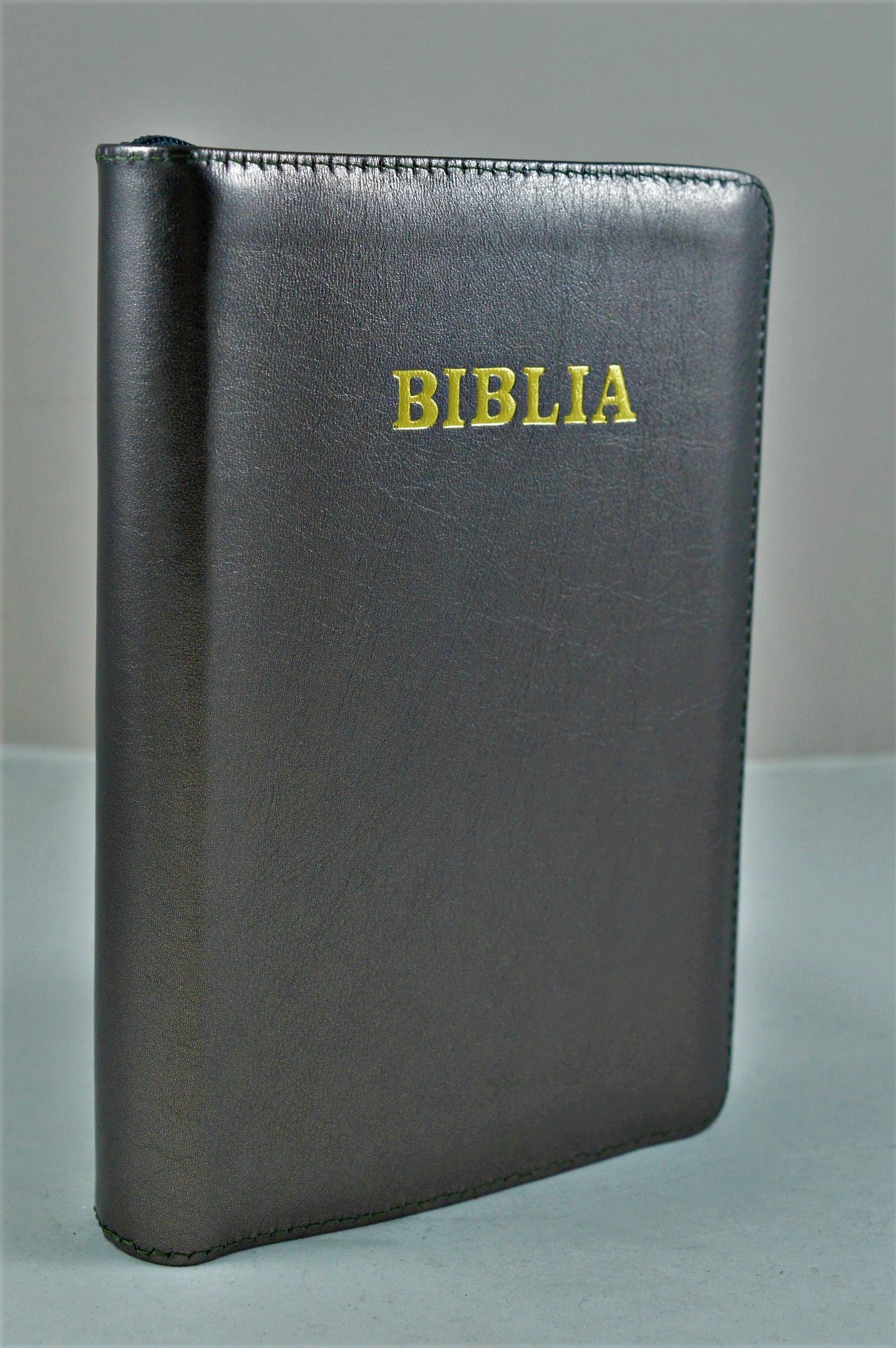 Biblia mica, coperta piele, culoare, gri sidefat, index, fermoar, margini aurii, cuv. lui Isus in rosu [047 PFI]