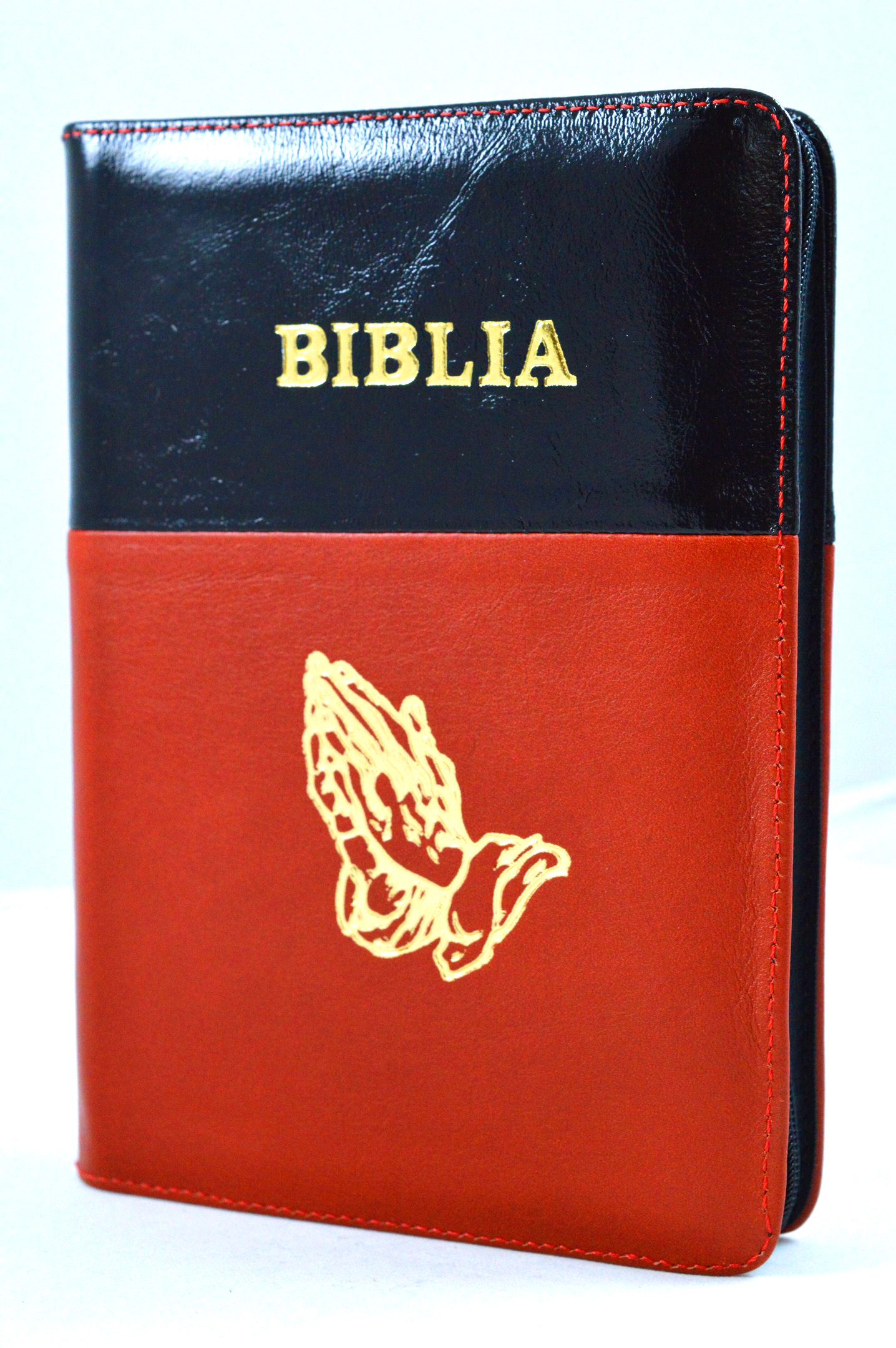 Biblia din piele, marime medie, negru - rosu coral, fermoar, simbol maini, cuv. lui Isus cu rosu [053]