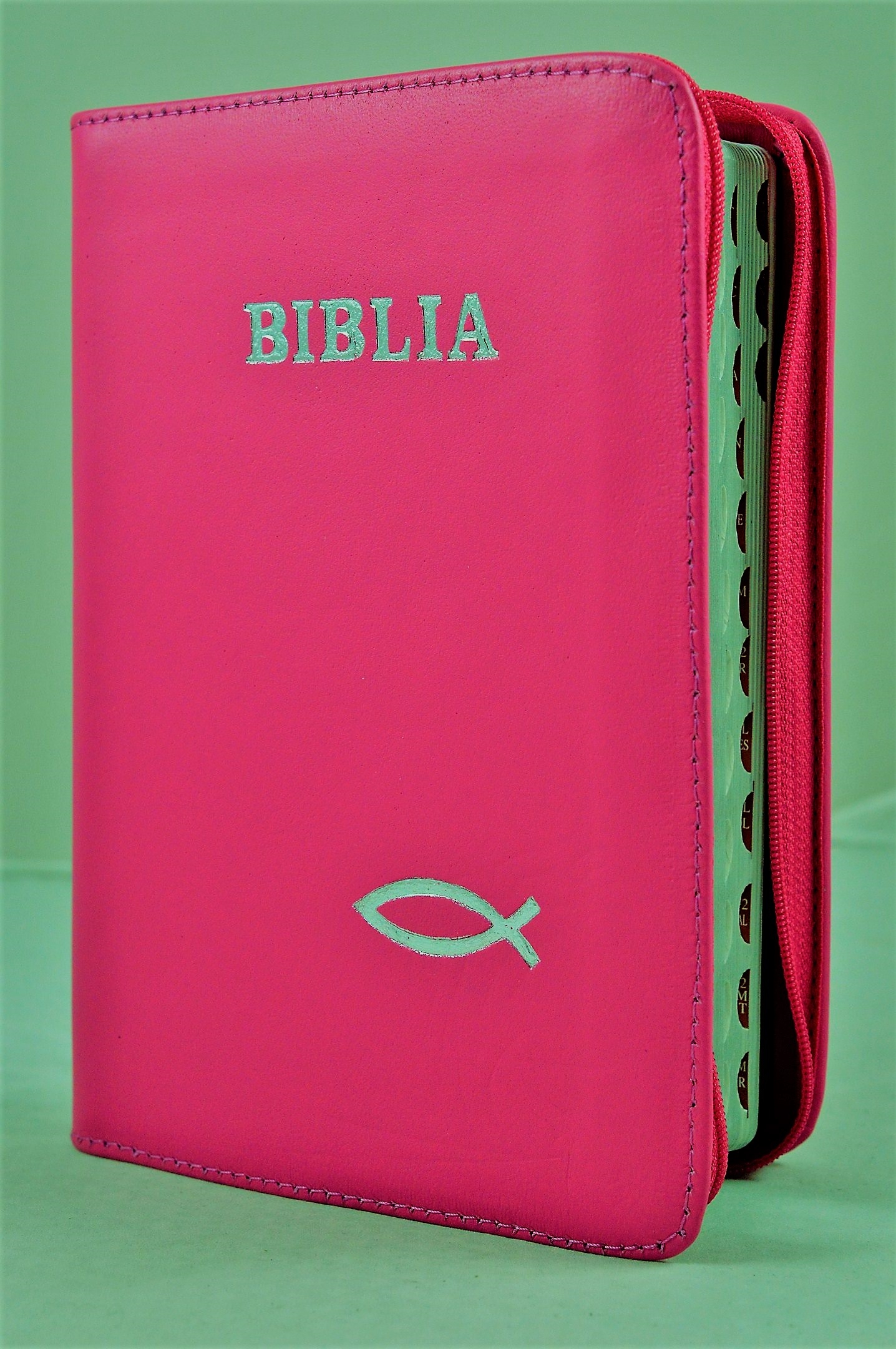 Biblia format mic, din piele, culoare roz inchis, index, fermoar, margini argintii, cuv. lui Isus in rosu [047 PFI]