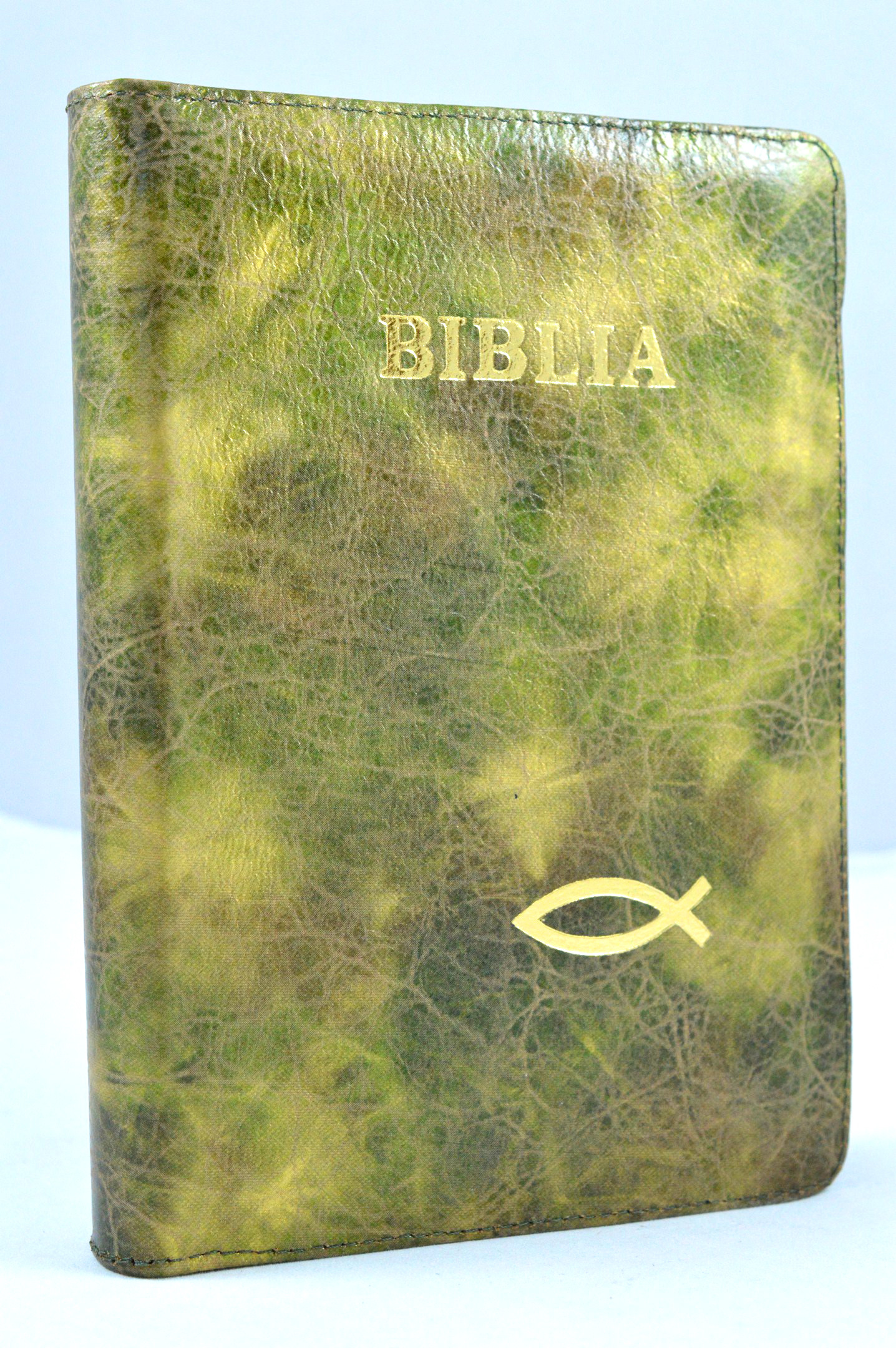 Biblia din piele, marime medie, nuante bej si verde, fermoar, simbol peste, cuv. lui Isus cu rosu [053]