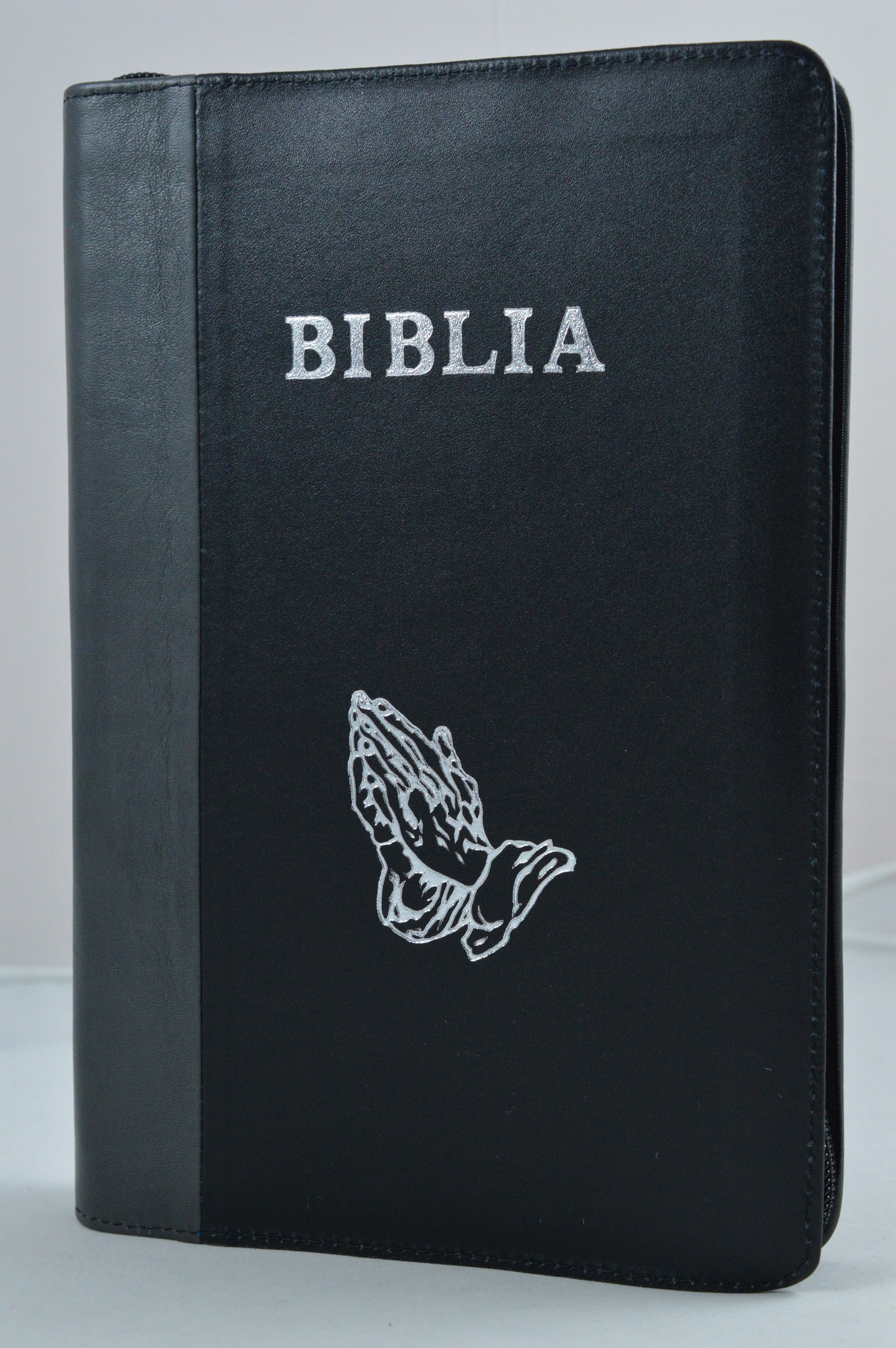 Biblia mare, coperta piele, culoare gri cu negru, fermoar, simbol maini [VS 073 PF]