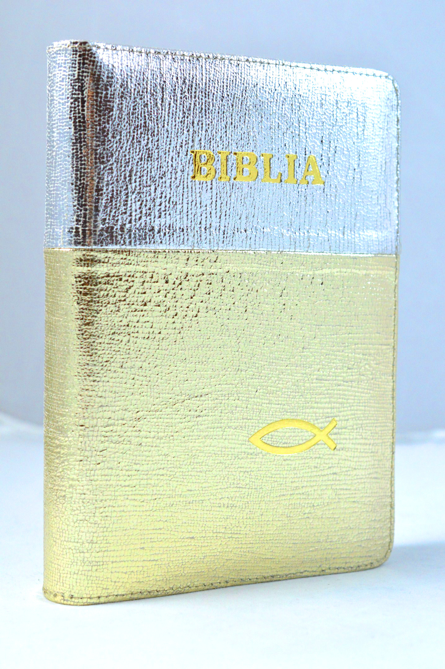 Biblia din piele, marime medie, argintiu - auriu, fermoar, simbol peste, cuv. lui Isus cu rosu [053]