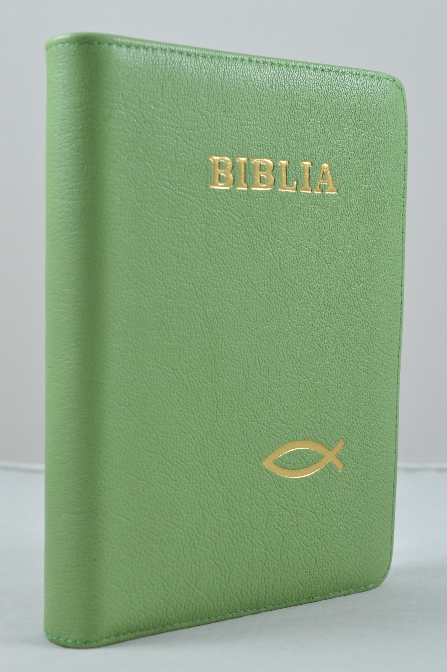 Biblia din piele, medie, verde deschis, fermoar, aurita, simbol peste, cuv. lui Isus cu rosu [052]