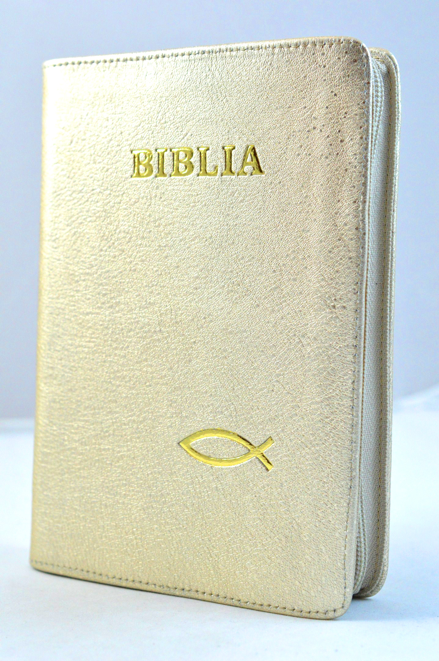 Biblia marime medie, piele, culoare auriu deschis, fermoar, cu peste, cuv. lui Isus cu rosu [053]