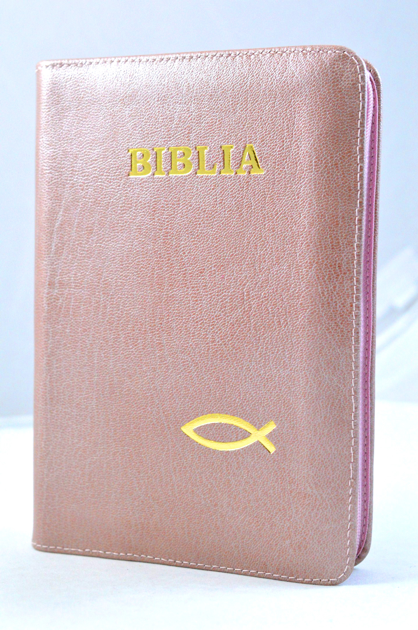 Biblia din piele, marime medie, nuanta de roz, fermoar, simbol peste, cuv. lui Isus cu rosu [053]