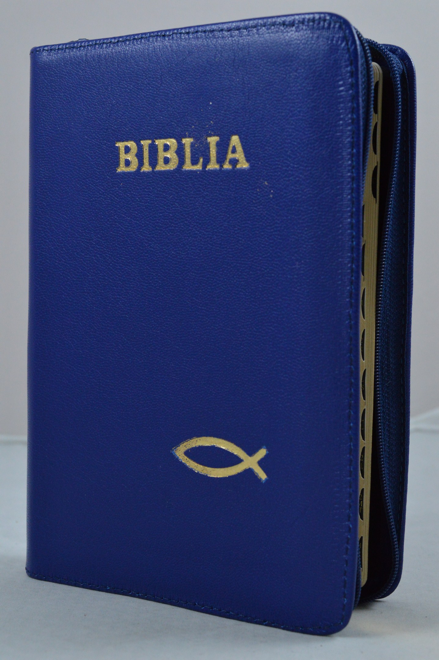 Biblie din piele, marime medie, indigo, fermoar, simbol peste,  index, margini aurii, cuv. lui Isus cu rosu [SB 057 PFI]
