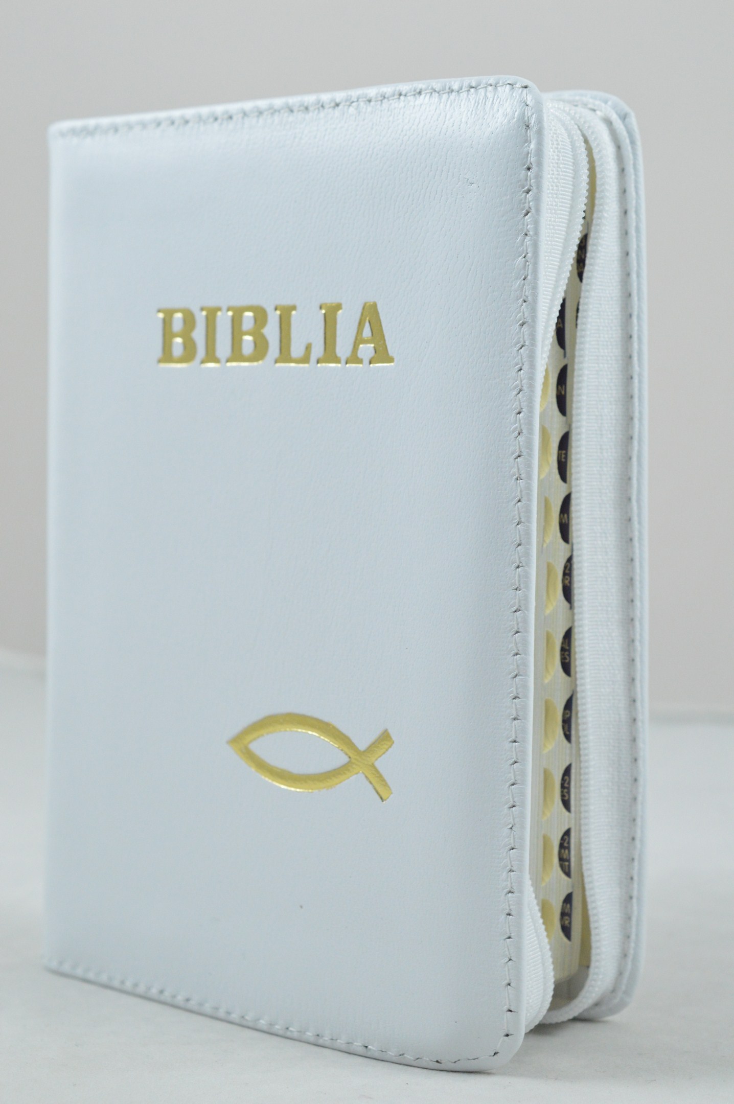 Biblia format mic, din piele, culoare alb, index, fermoar, margini argintii,simbolul peste, cuv. lui Isus in rosu [047 PFI]