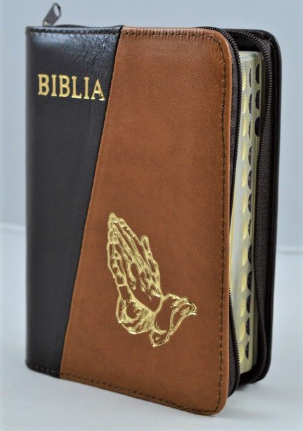 Biblia format mic, din piele, culoare negru/maro, index, fermoar, margini aurii, cu maini in ruga, cuv. lui Isus in rosu [047 PFI]